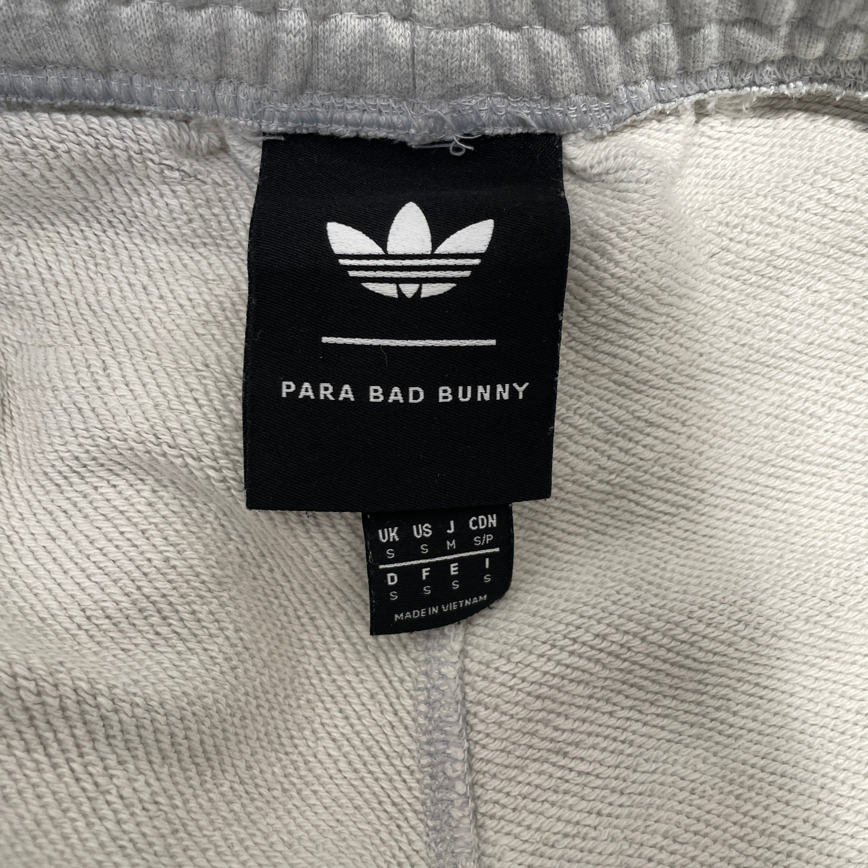 adidas/Straight Pants/S/Cotton/GRY/BAD BUNNY view 3