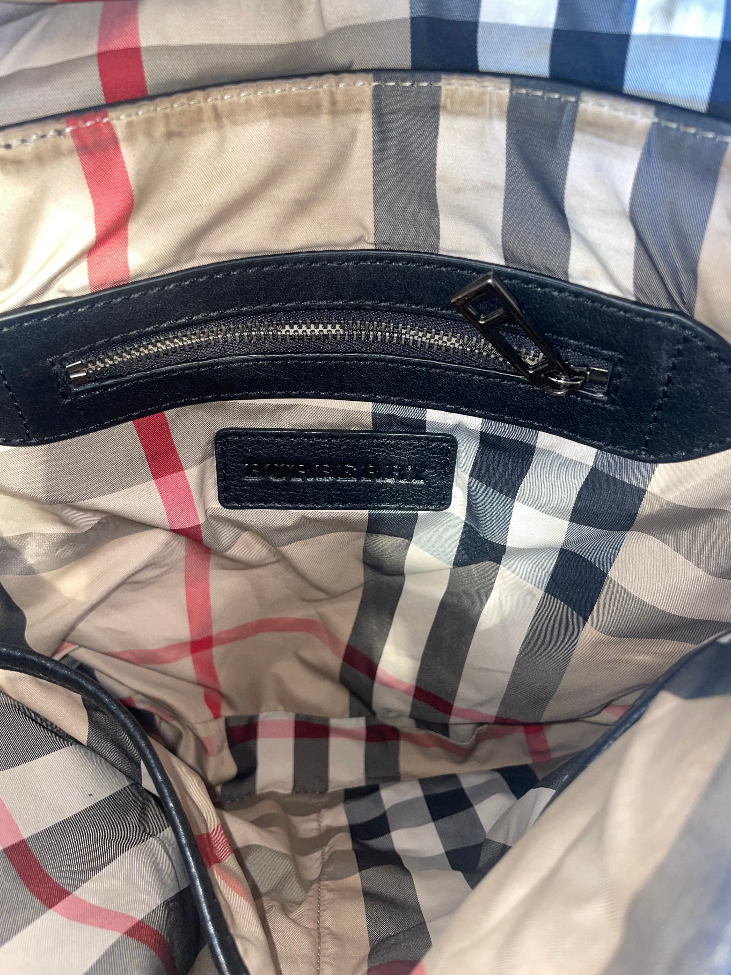 BURBERRY/Cross Body Bag/Leather/BLK/circle burberry logo view 5