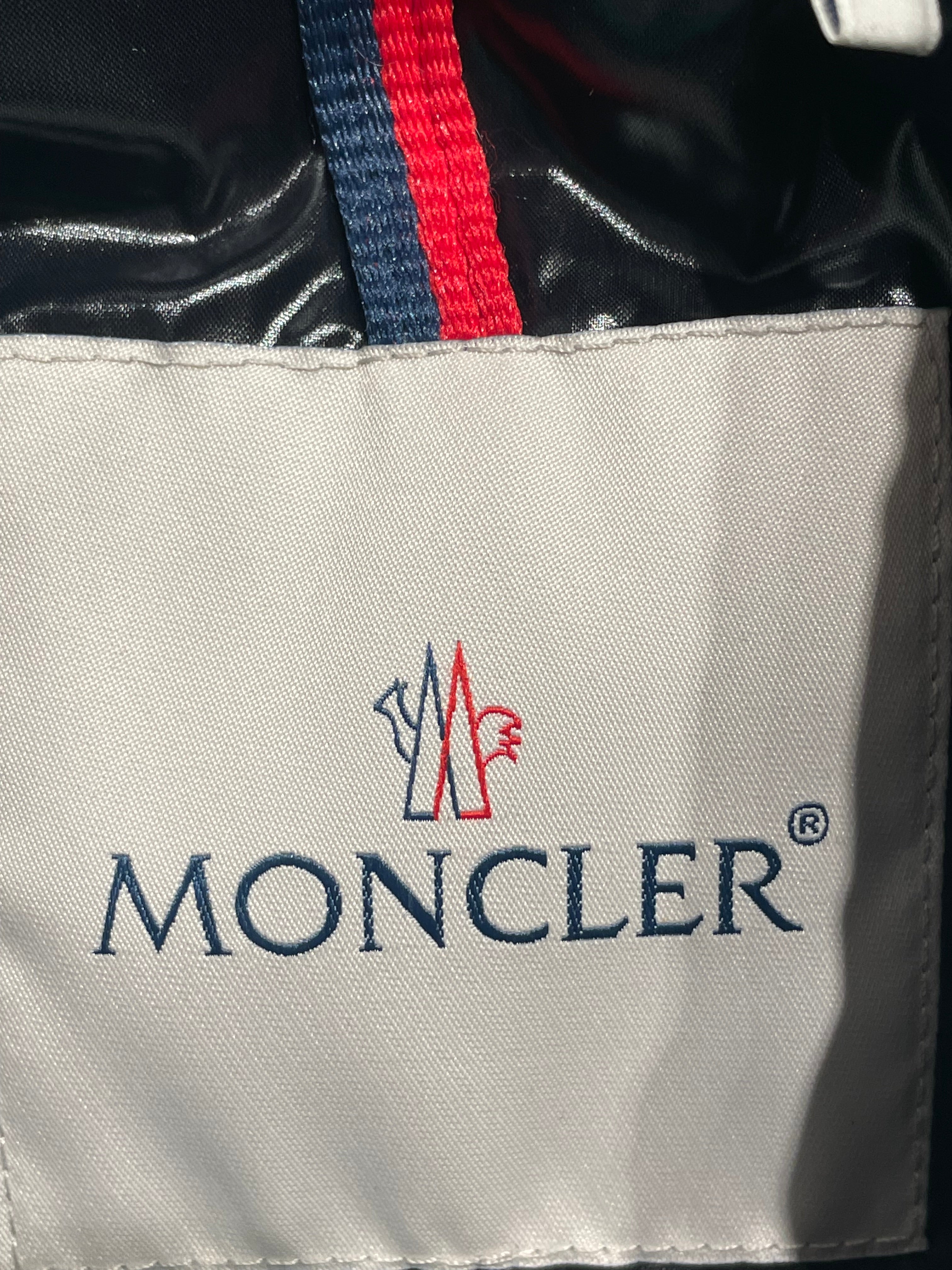 MONCLER/Vest/2/BLU/puffer vest view 3