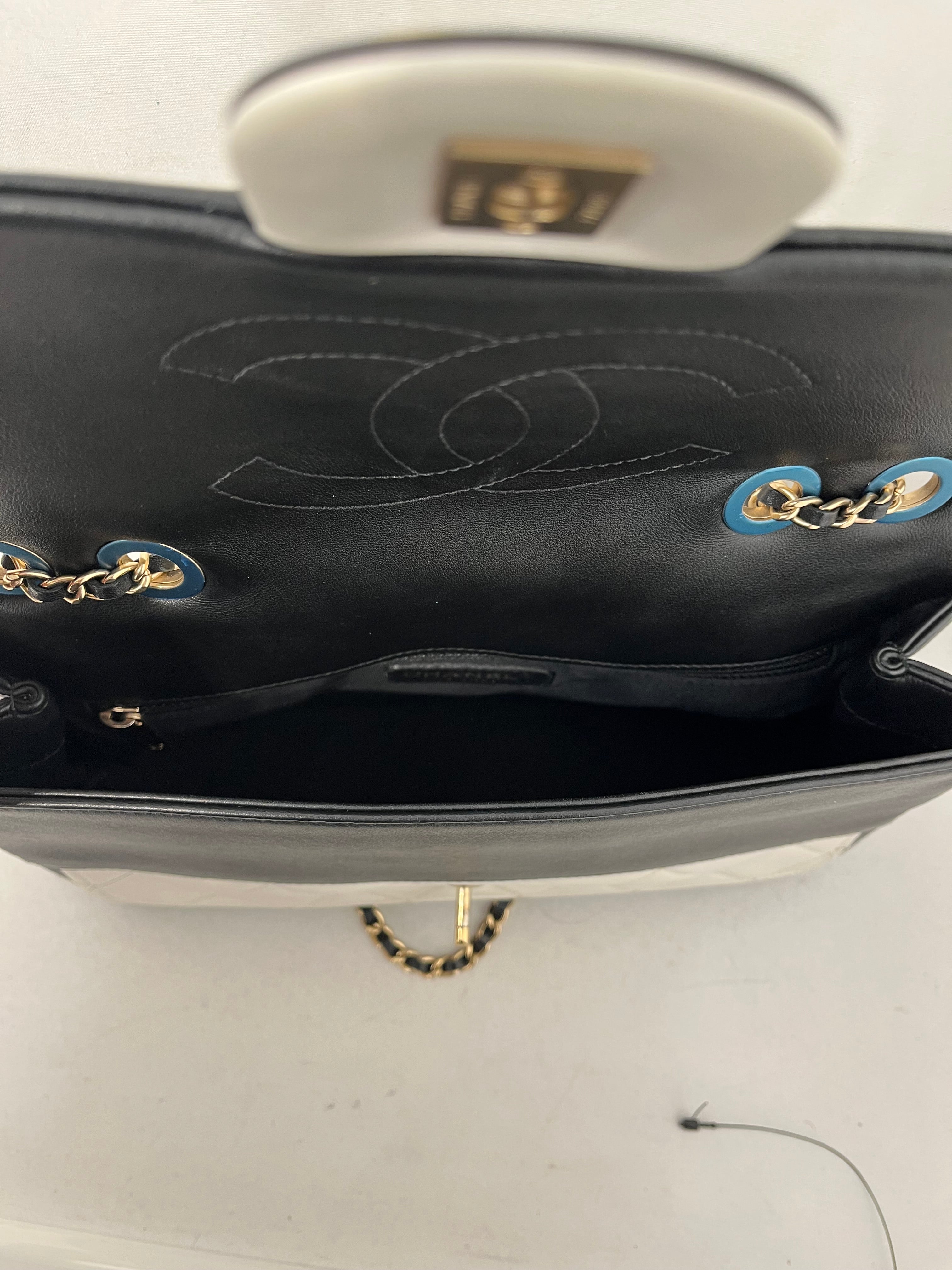 CHANEL/Bag/Leather/WHT/LAGERFELD FLAP BAG view 9
