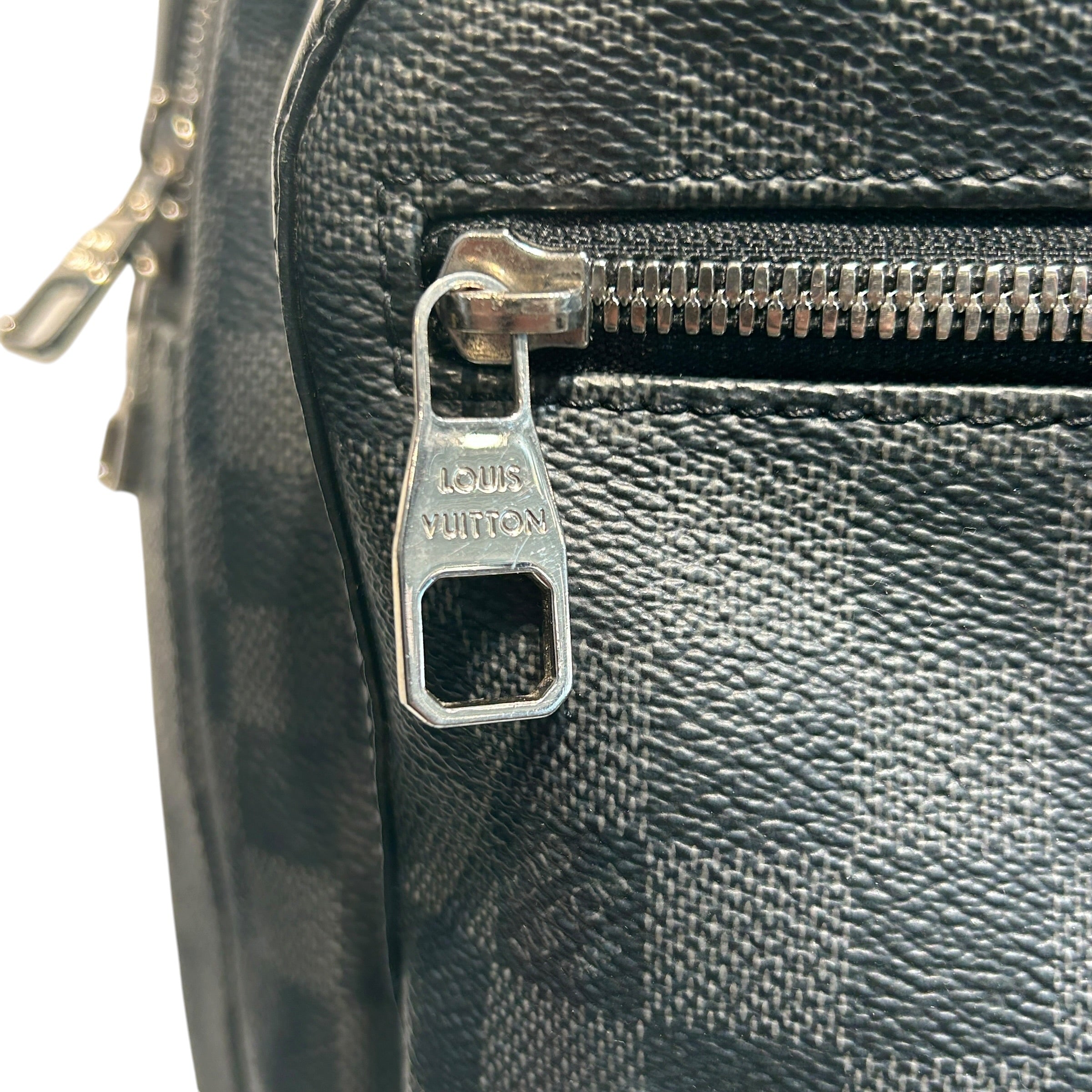 LOUIS VUITTON/Backpack/Monogram/BLK/Graphite Backpack view 2