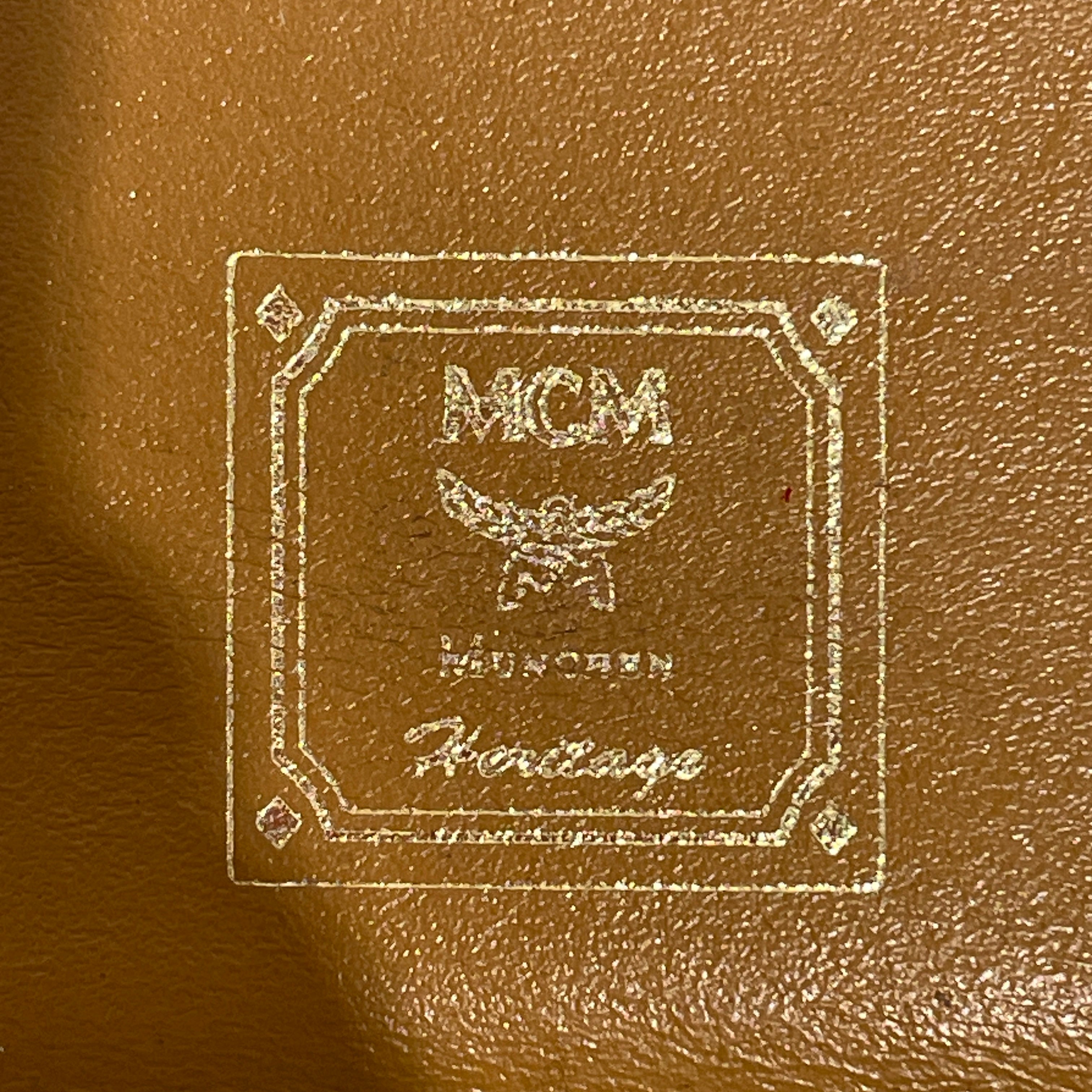 MCM/Wallet/Monogram/Leather/CML/Visetos cardholder view 3