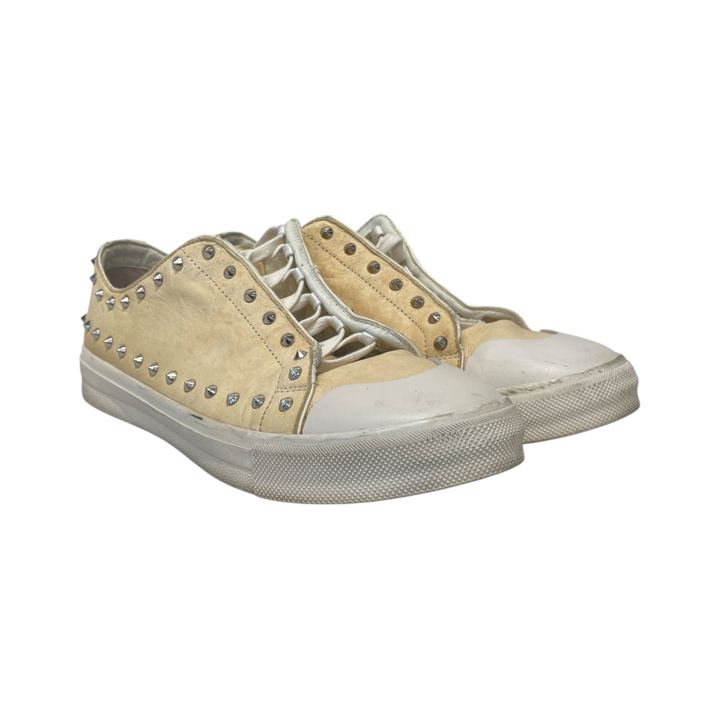 Alexander McQueen/Low-Sneakers/EU 44/Leather/CRM/STUDDED/RICK view 1
