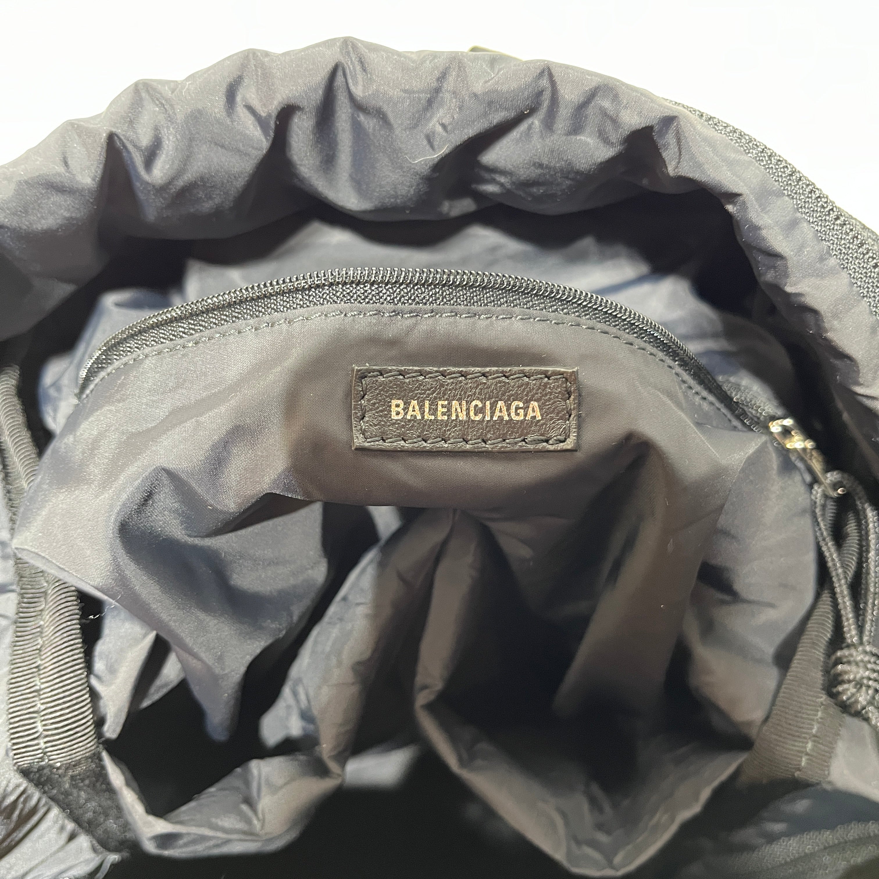 BALENCIAGA/Backpack/Nylon/BLK/white embroidered name view 6