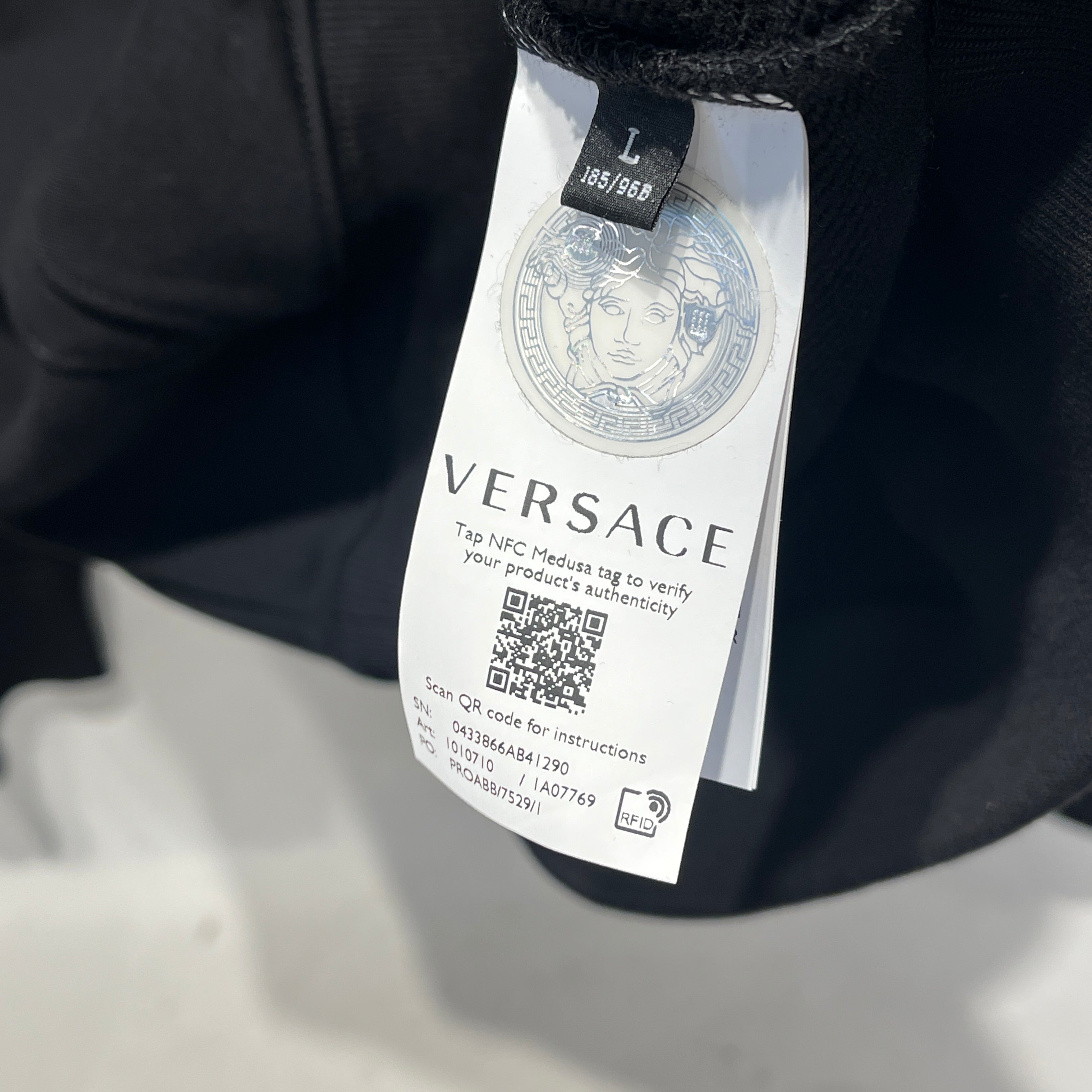 GIANNI VERSACE/Hoodie/L/Graphic/Cotton/BLK/Pullover/Embroidred Garland Logo Hoodie view 4