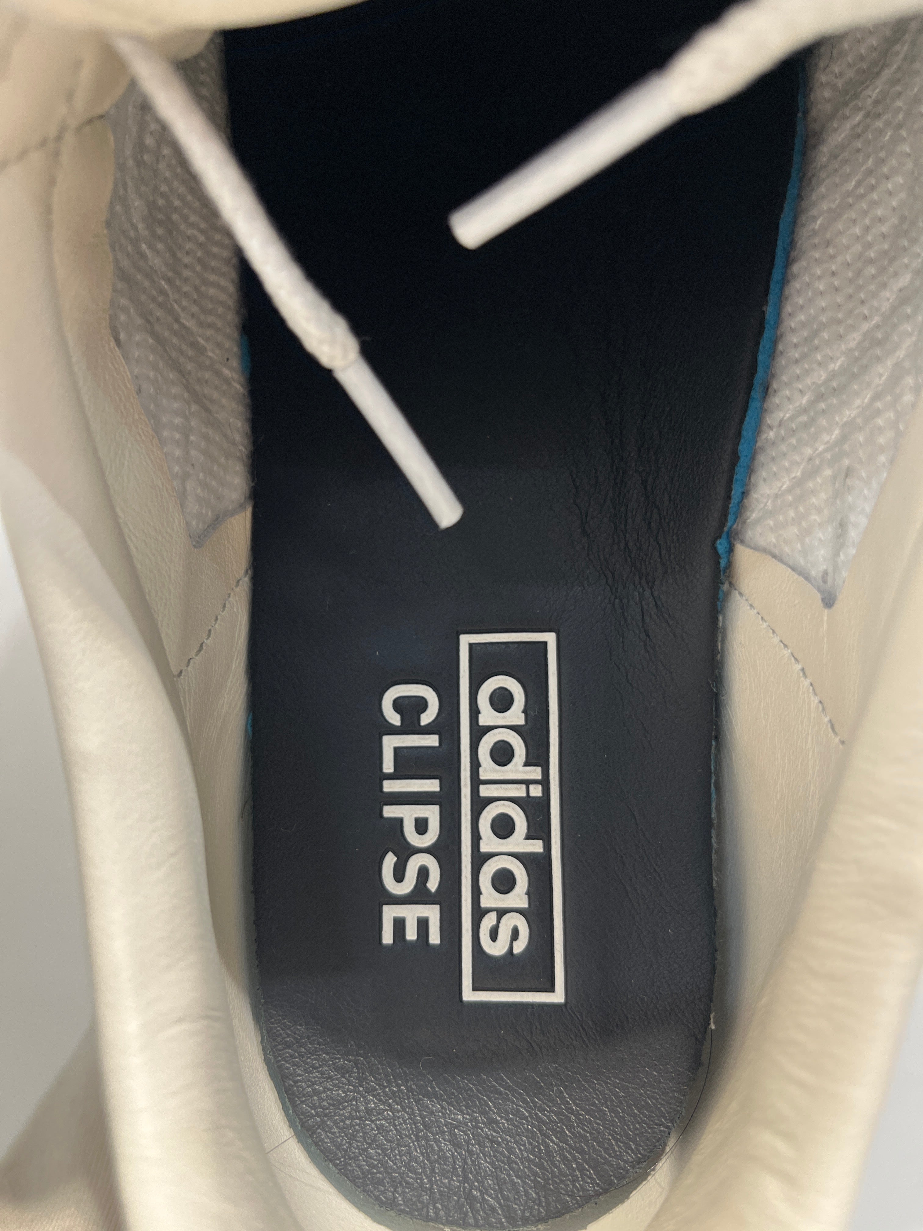 adidas/Low-Sneakers/US 8.5/Leather/CRM/clispe thorn view 3