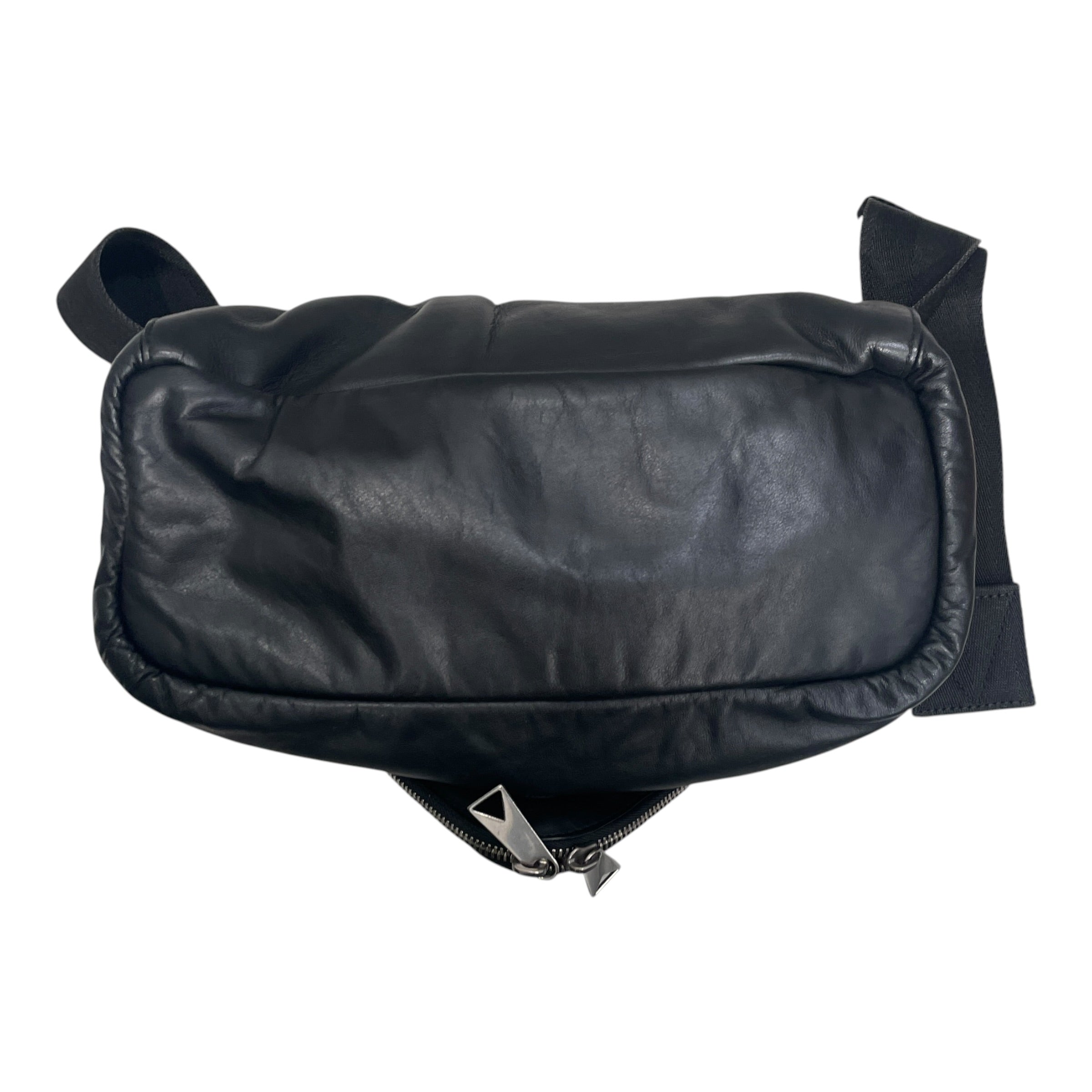 BOTTEGA VENETA/Fanny Pack/Leather/BLK/P01733240E view 3