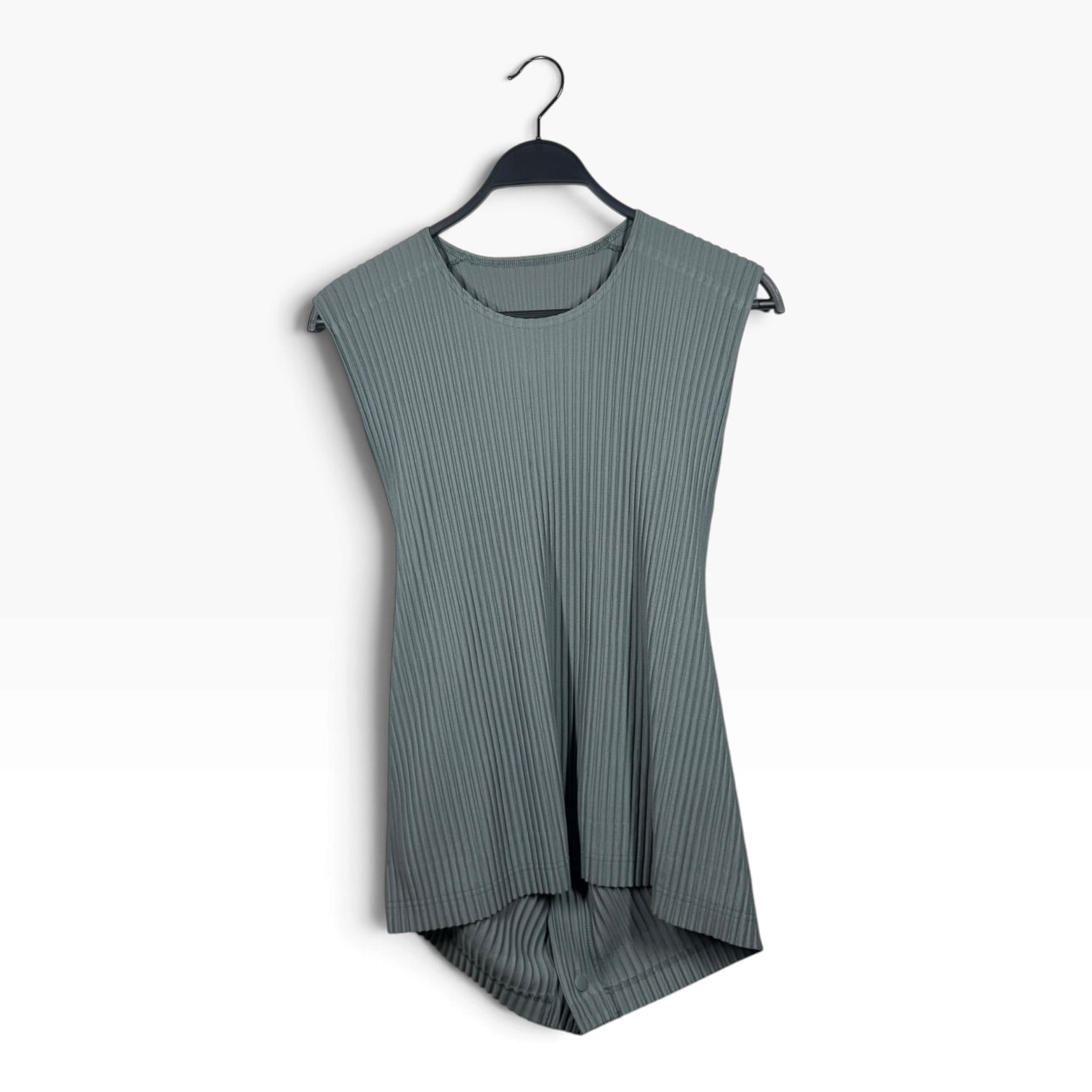 HOMME PLISSE ISSEY MIYAKE/Tank Top/Polyester/GRY/Technical-Pleated Tank Top view 1