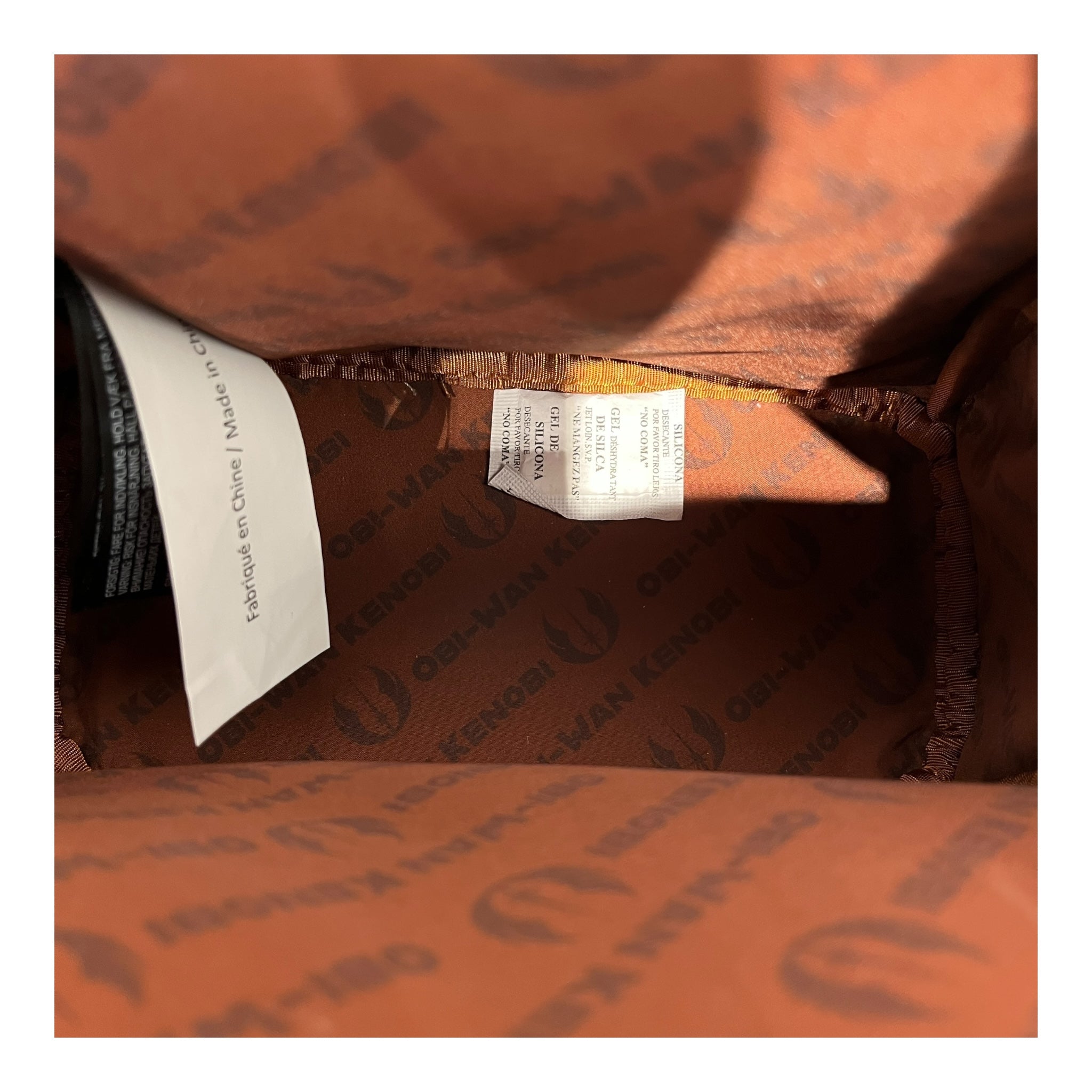 Loungefly/Backpack/BEG/star wars buckle view 5