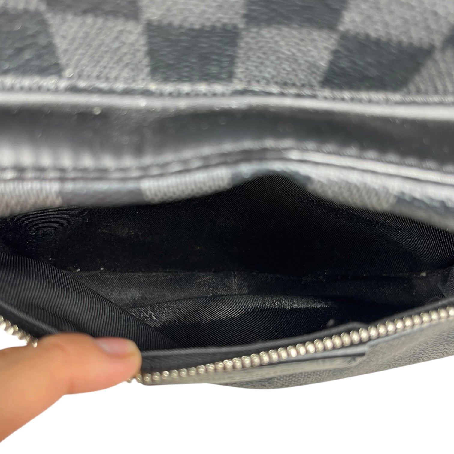 LOUIS VUITTON/Backpack/Monogram/BLK/Graphite Josh view 6