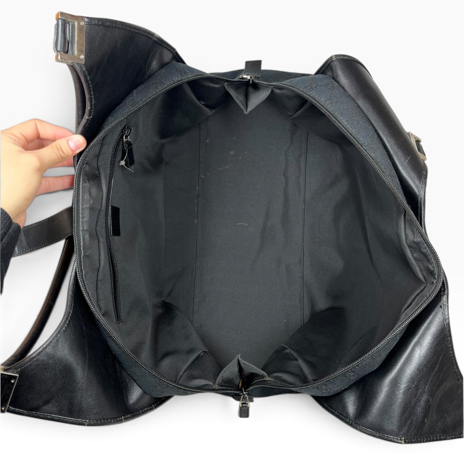 GUCCI/Bag/Monogram/Cotton/BLK/Canvas GG Jackie Shoulder Bag view 3