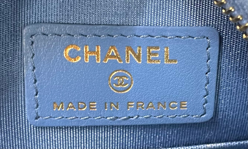 CHANEL/Pouch/Leather/BLU/ROUND CLUTCH W CHAIN