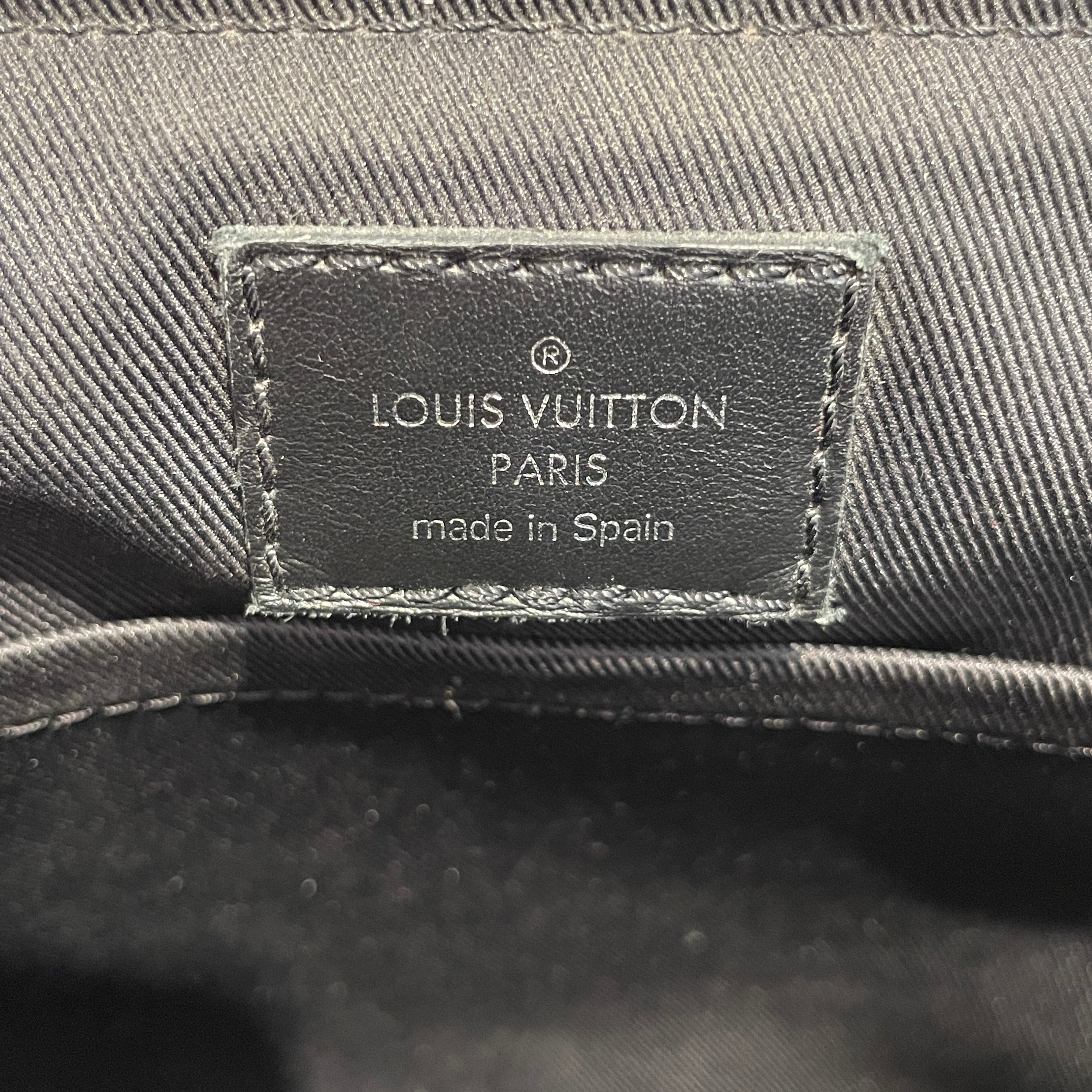 LOUIS VUITTON/Cross Body Bag/Monogram/Leather/BLK/LOUIS VUITTON MESSANGER BAG view 5