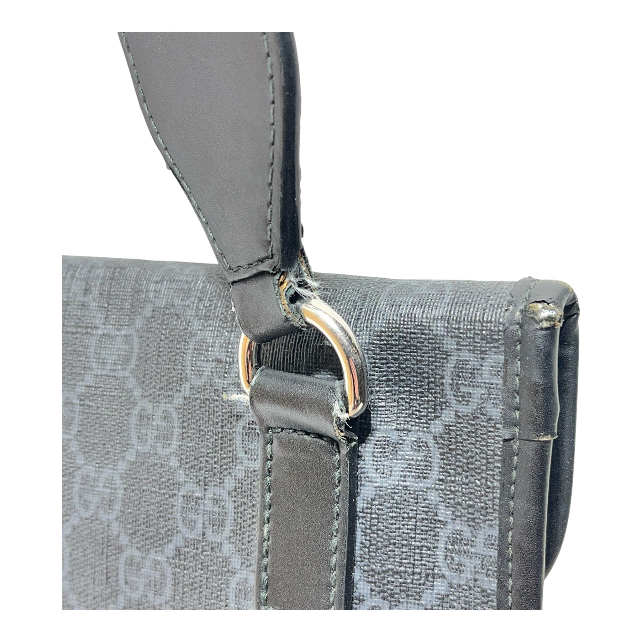 GUCCI/Cross Body Bag/Monogram/Leather/BLK/gg supreme cross body view 5