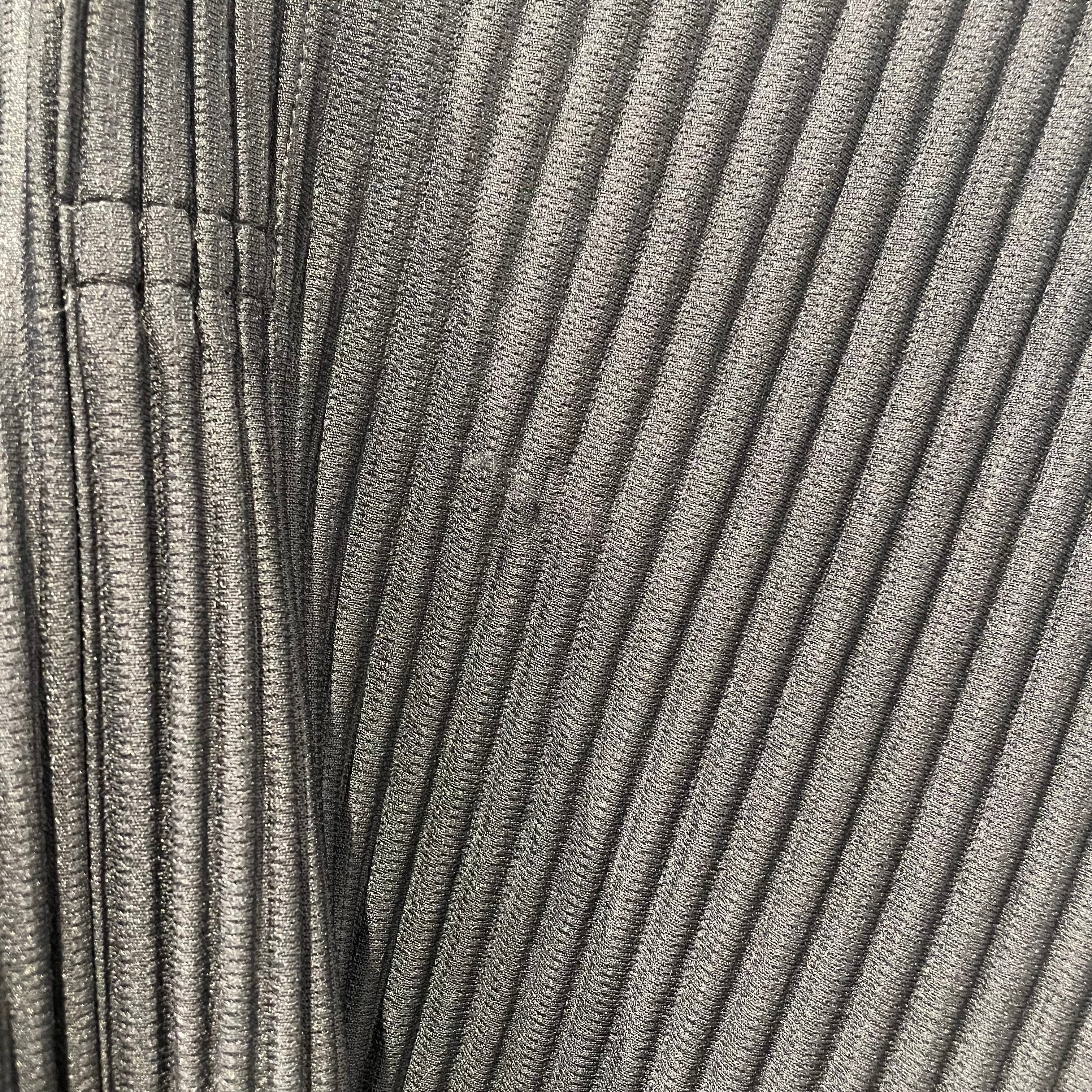 HOMME PLISSE ISSEY MIYAKE/Polo Shirt/2/Polyester/BLK/PLAIN PLEATED LS POLO view 3