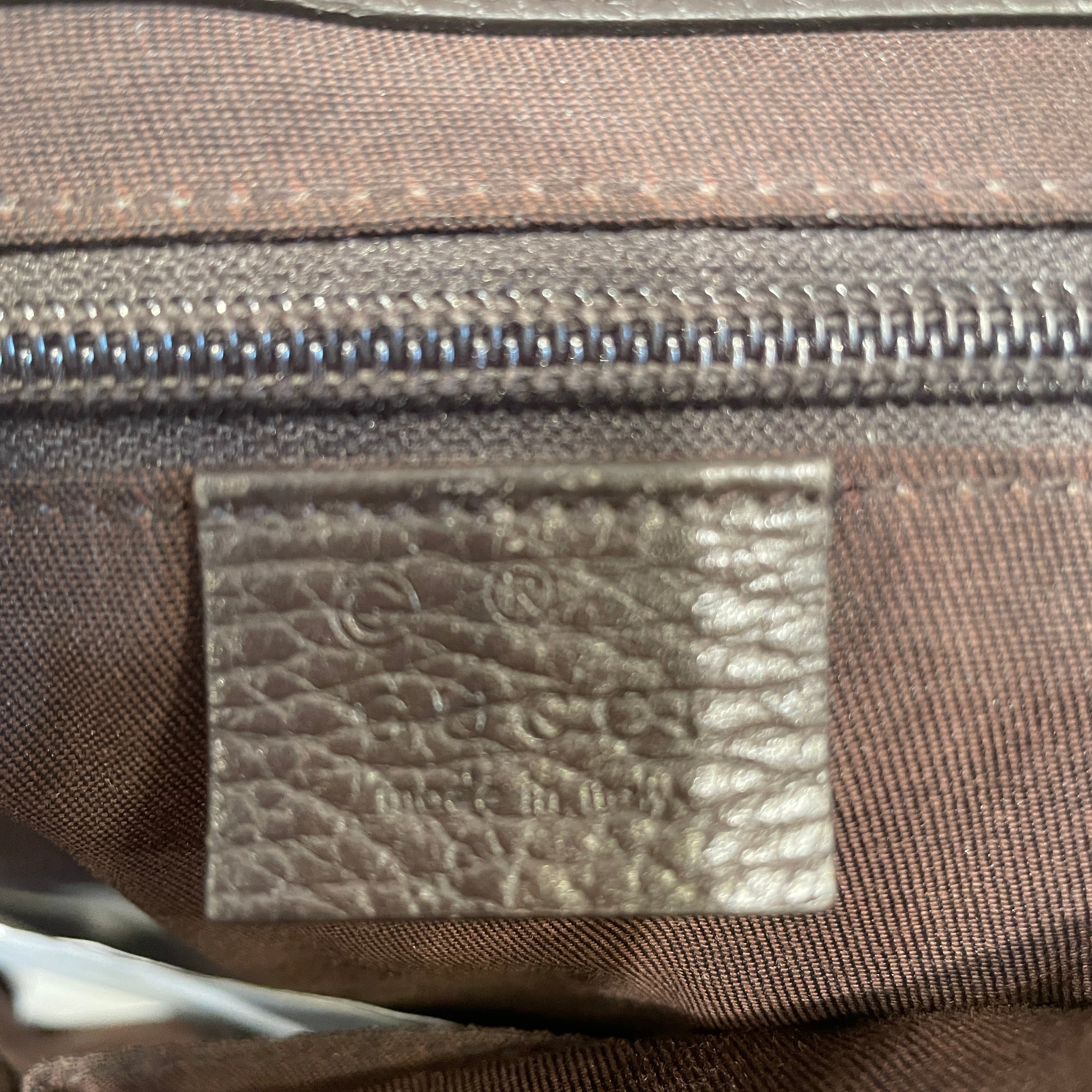 GUCCI/Cross Body Bag/Monogram/KHK/Flap Messenger view 3