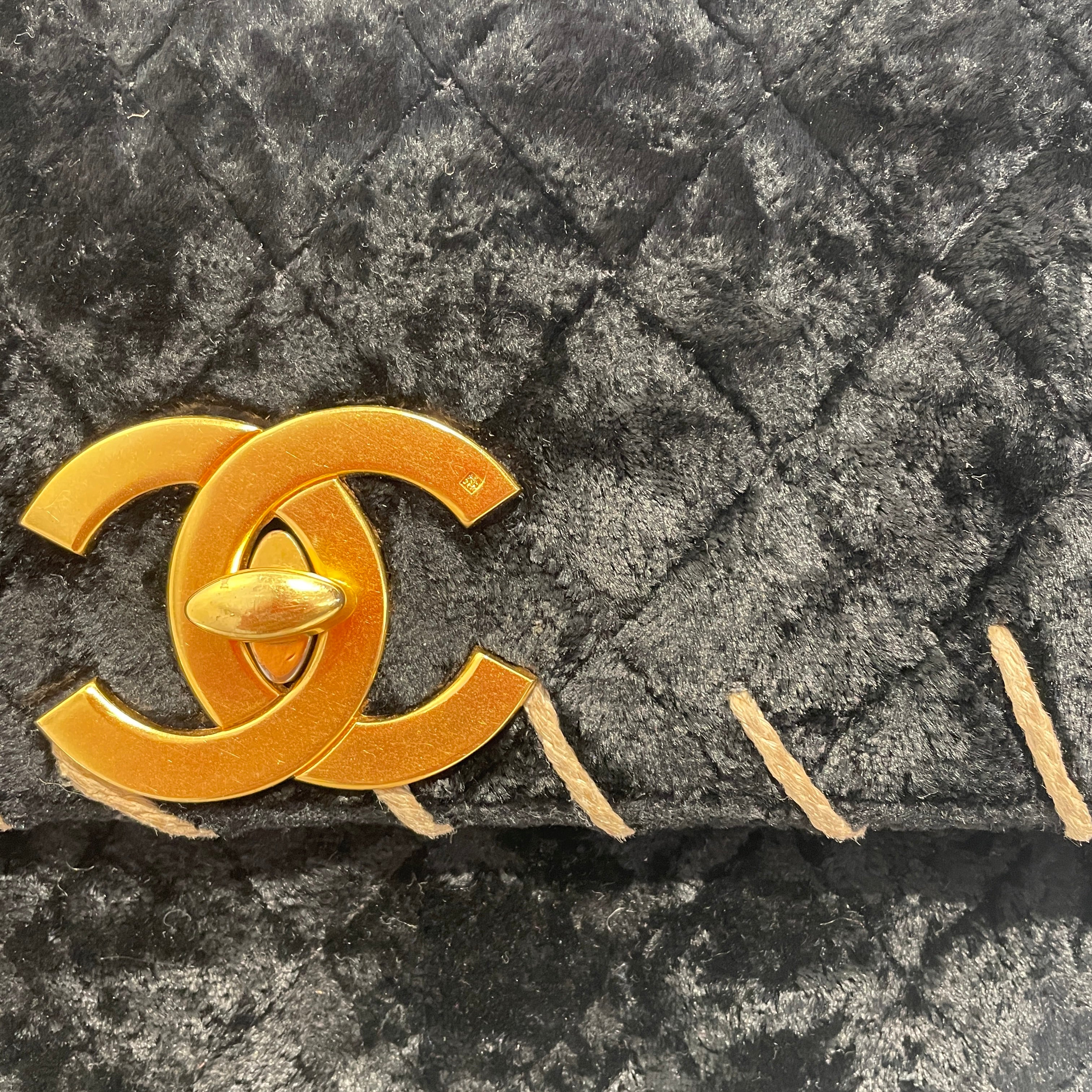 CHANEL/Cross Body Bag/Velour/BLK/vintage whip stitch view 7