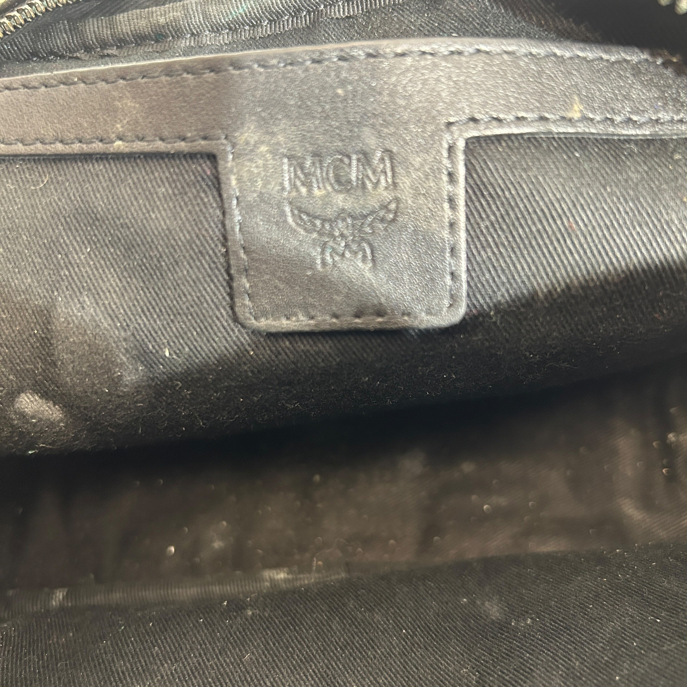 MCM/Bag/Monogram/Leather/BLK/Aren Visetos crossbody view 4