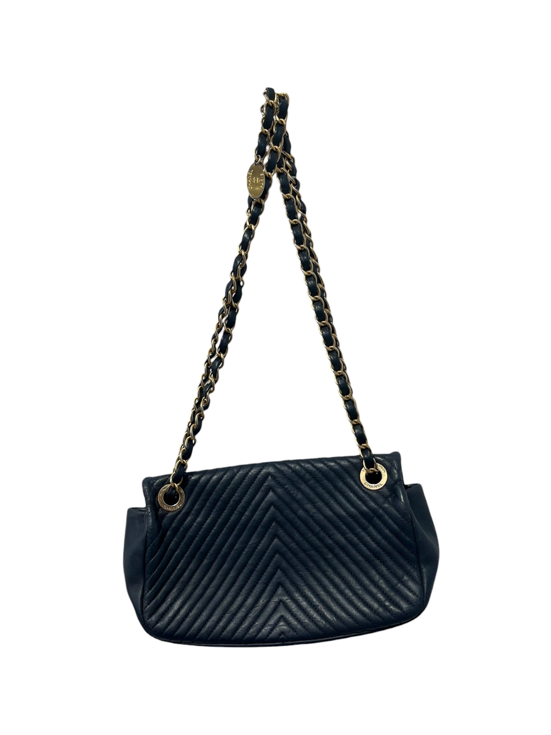 CHANEL/Bag/Lambskin/NVY/CHEVRON FLAP BAG view 2