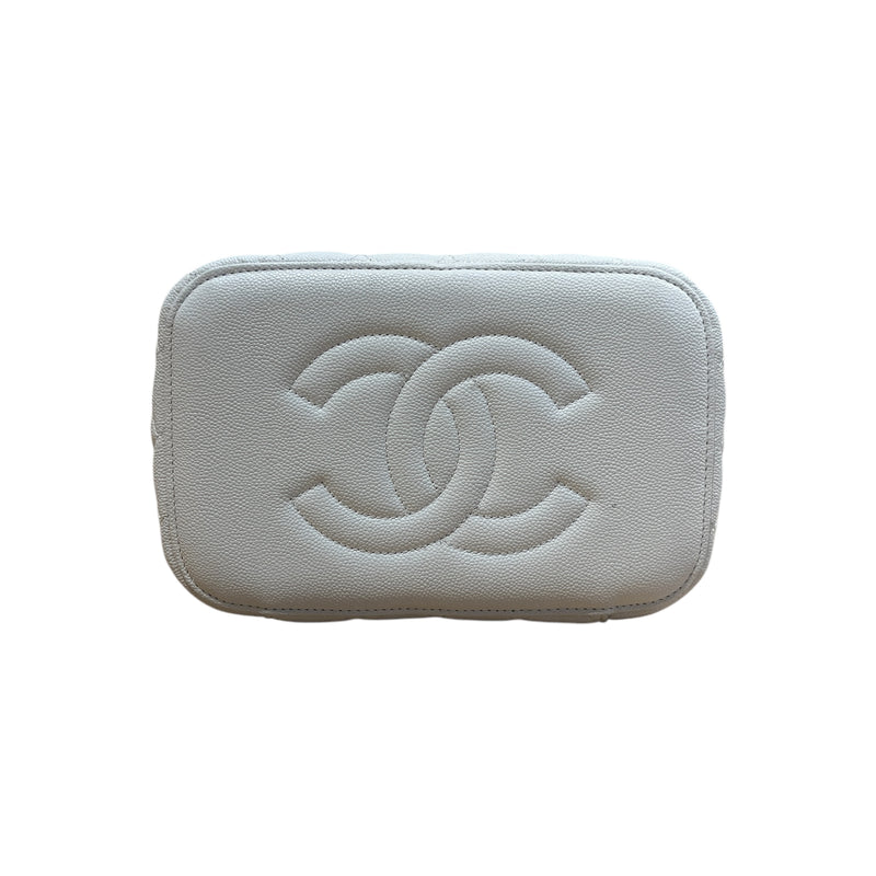CHANEL/Hand Bag/M/Leather/WHT/CC DIAMOND QUILTED CAVIAR