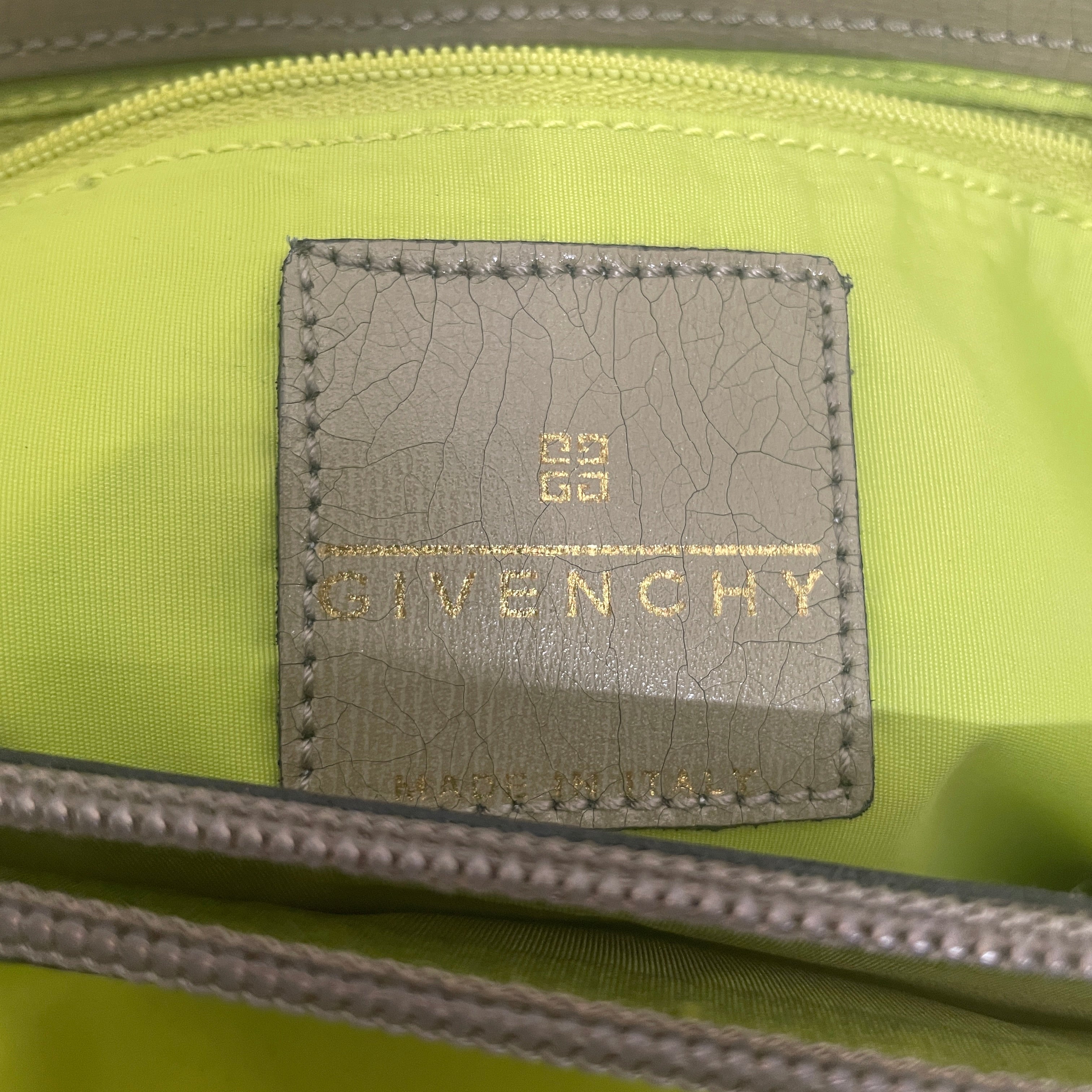 GIVENCHY/Bag/Leather/GRN/OLIVE BAG/ GOLD HARDWARE view 4