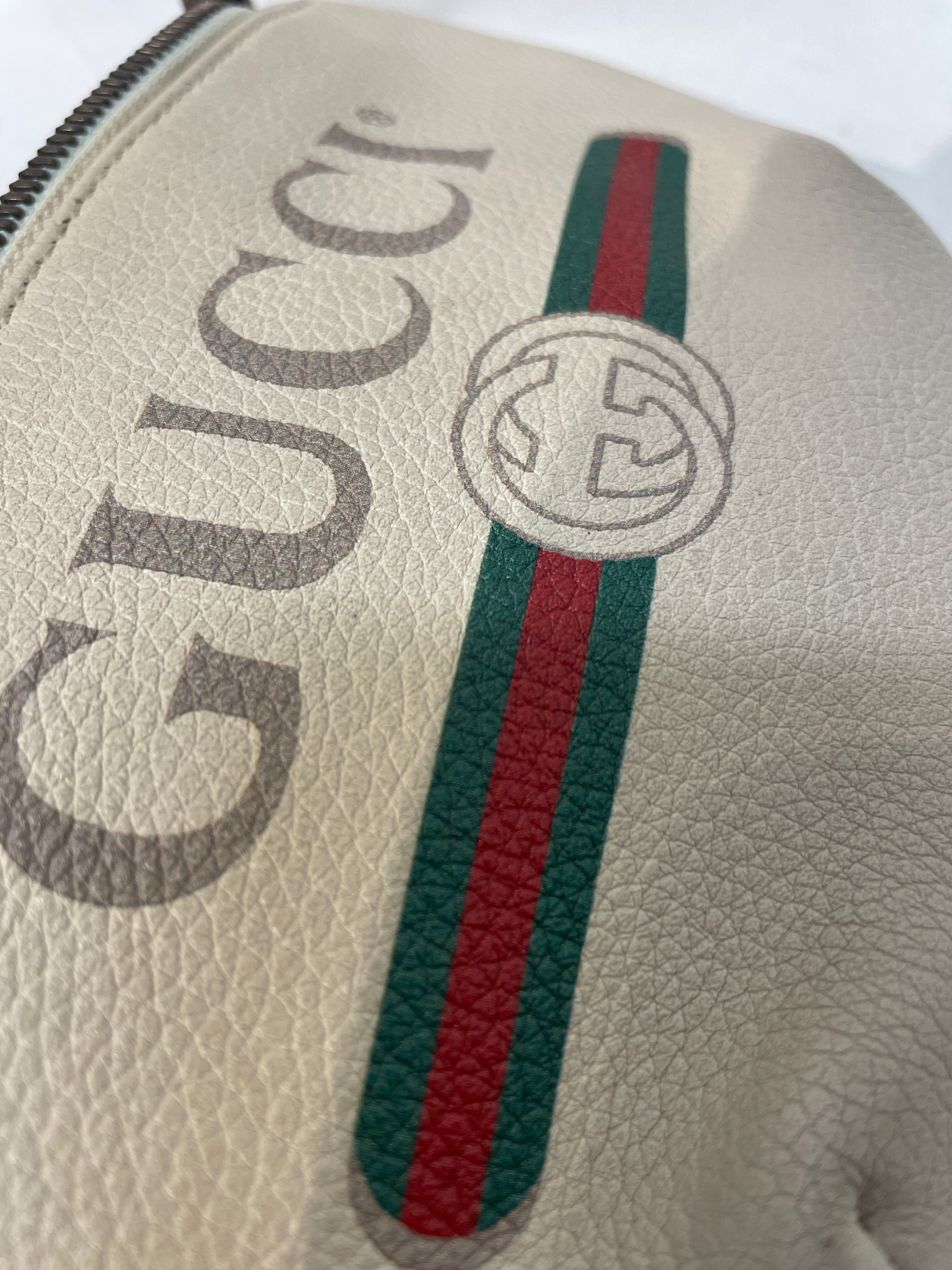 GUCCI/Cross Body Bag/Leather/CRM/SMALL BELT BAG view 6