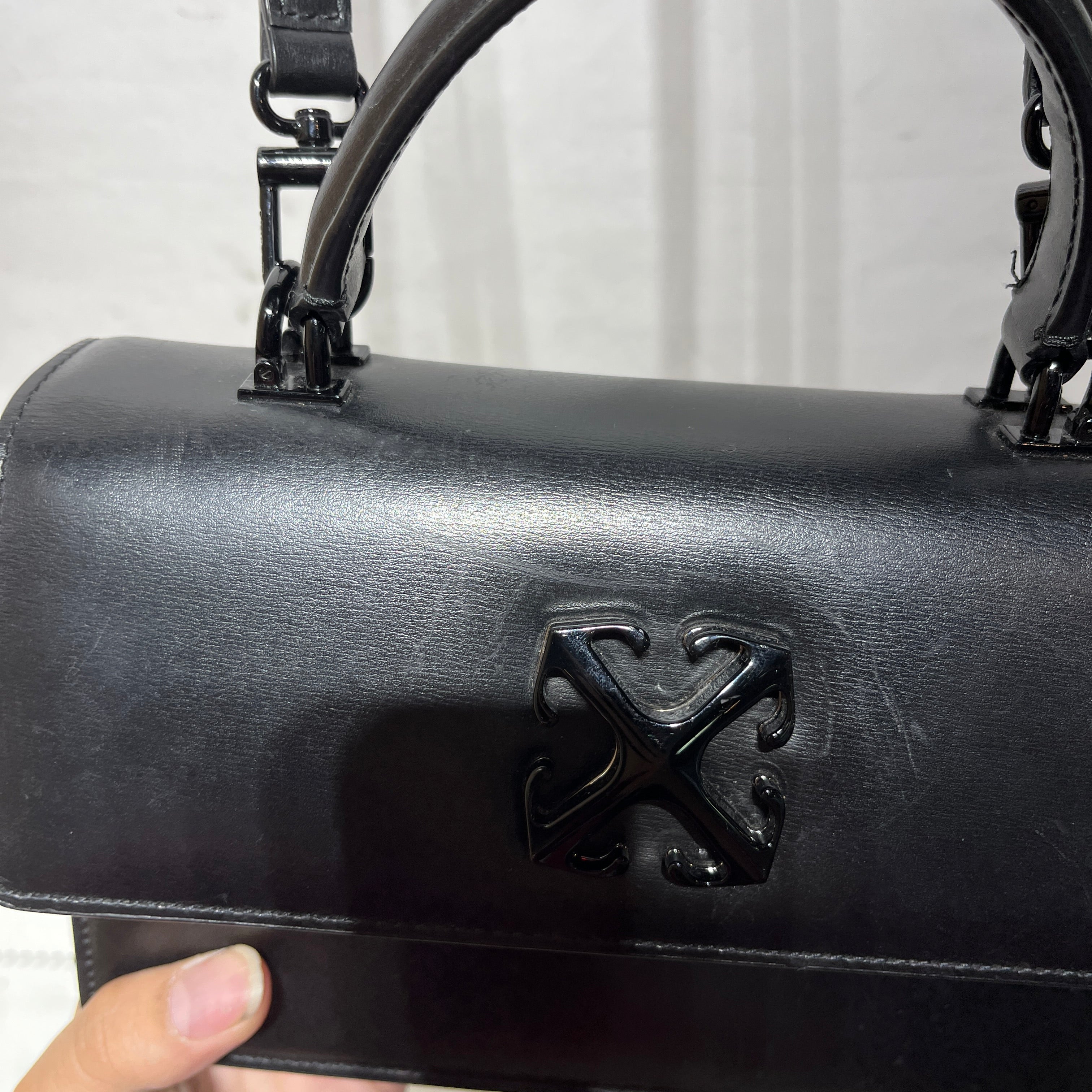 OFF-WHITE/Hand Bag/Leather/BLK/SLIGHT SCUFF/ cross body view 10
