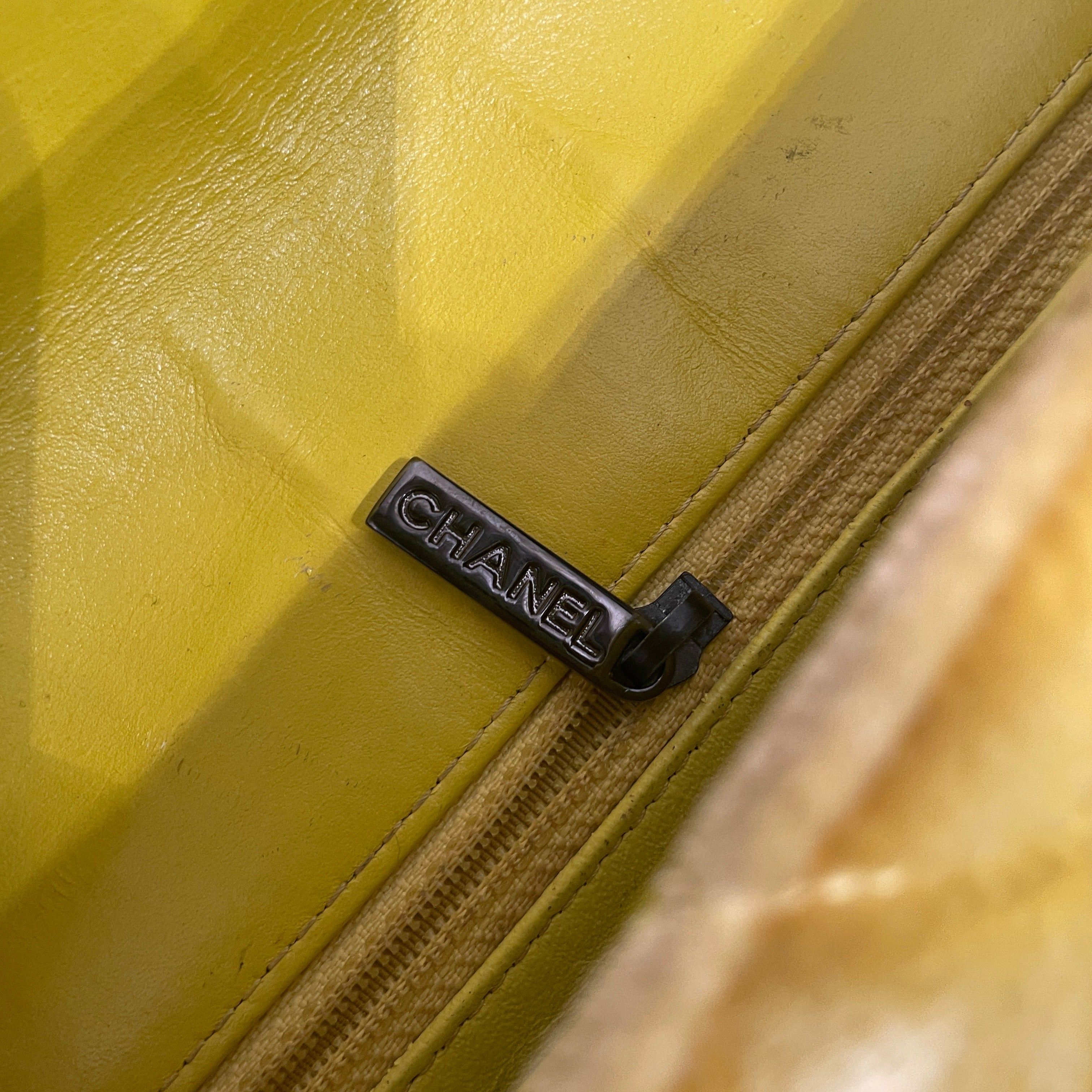 CHANEL/Cross Body Bag/Velour/YEL/VELVET QUILTED CROSSBODY view 7