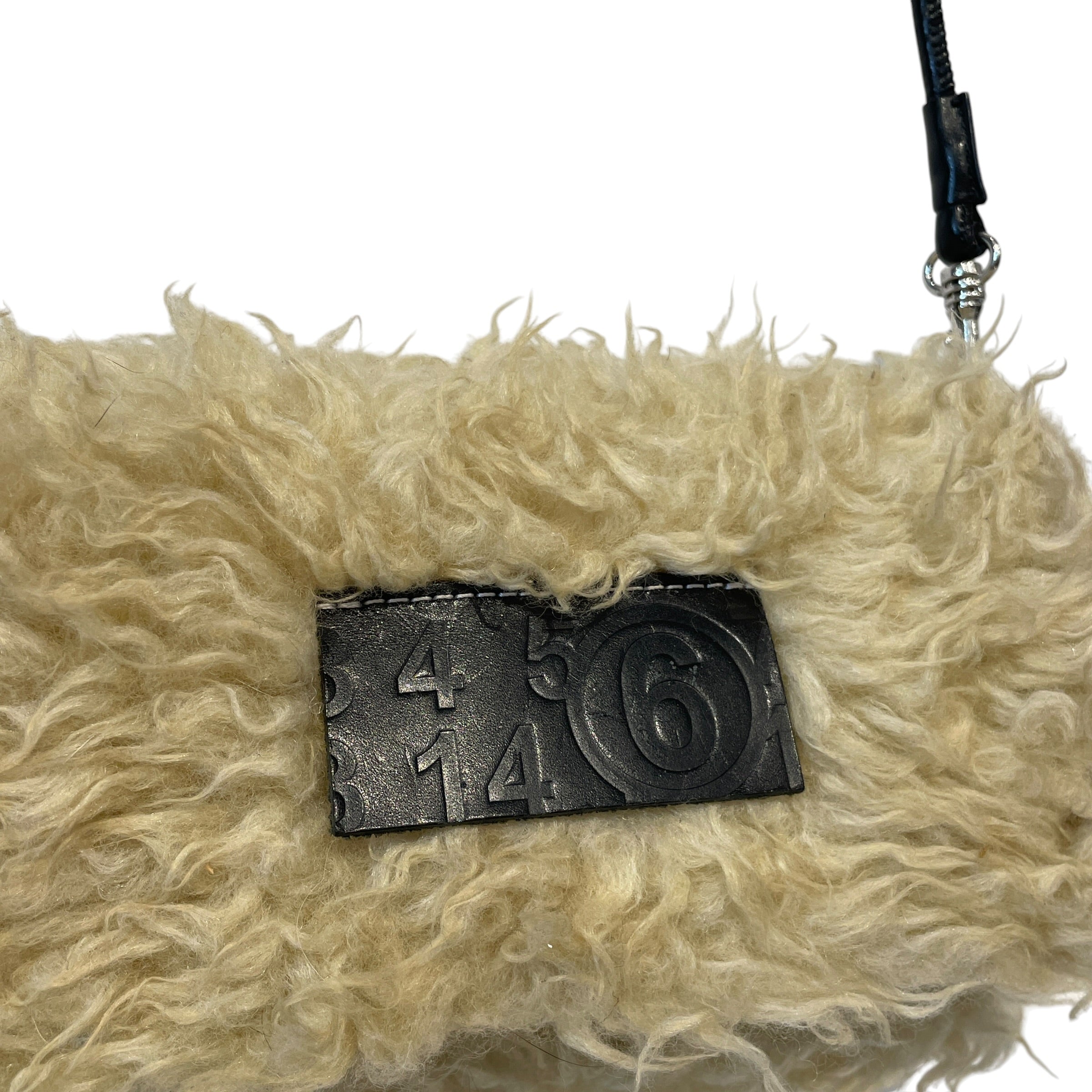 MM6/Cross Body Bag/Fur/CRM/SHERPA BAG view 3
