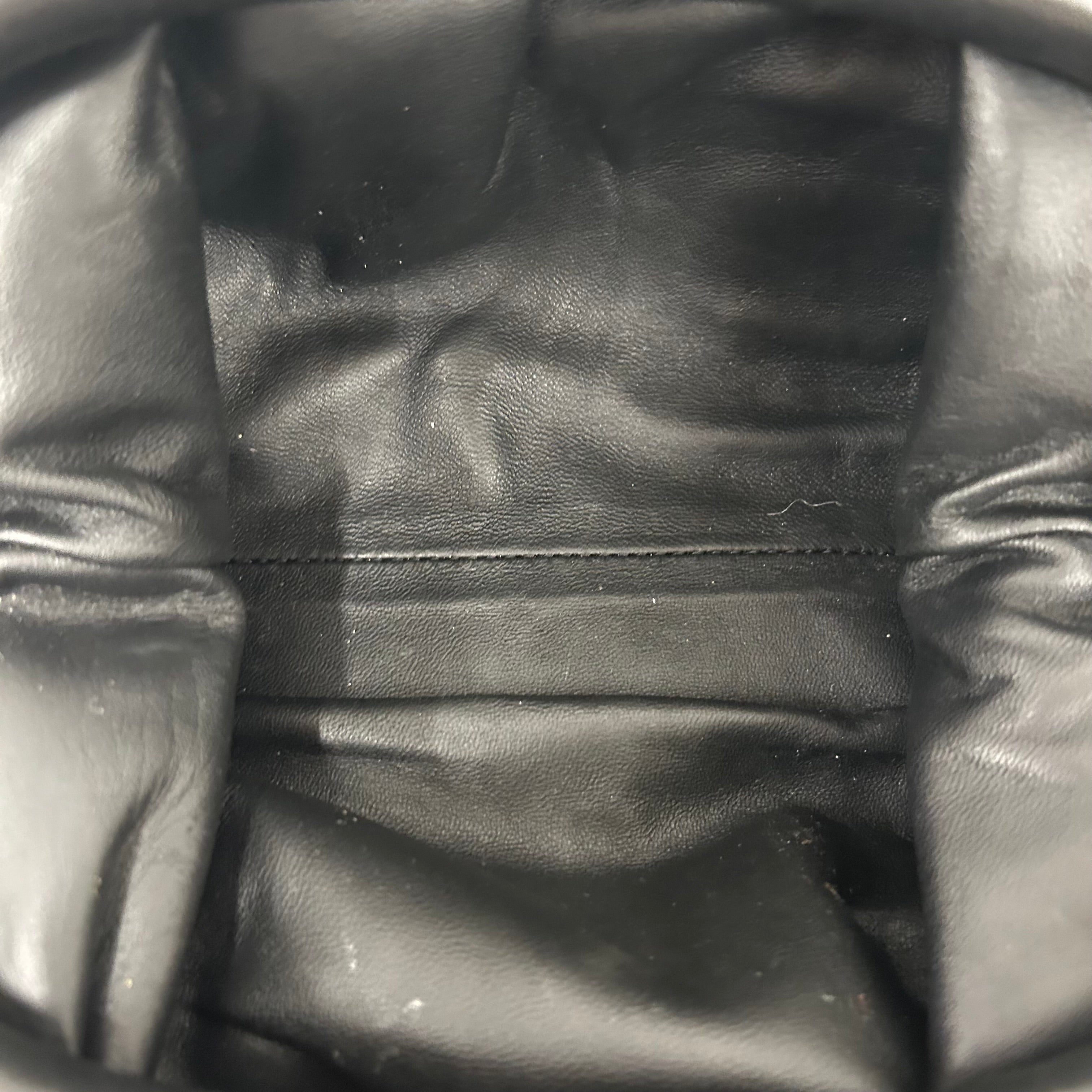 BOTTEGA VENETA/Bag/Leather/BLK/ view 4