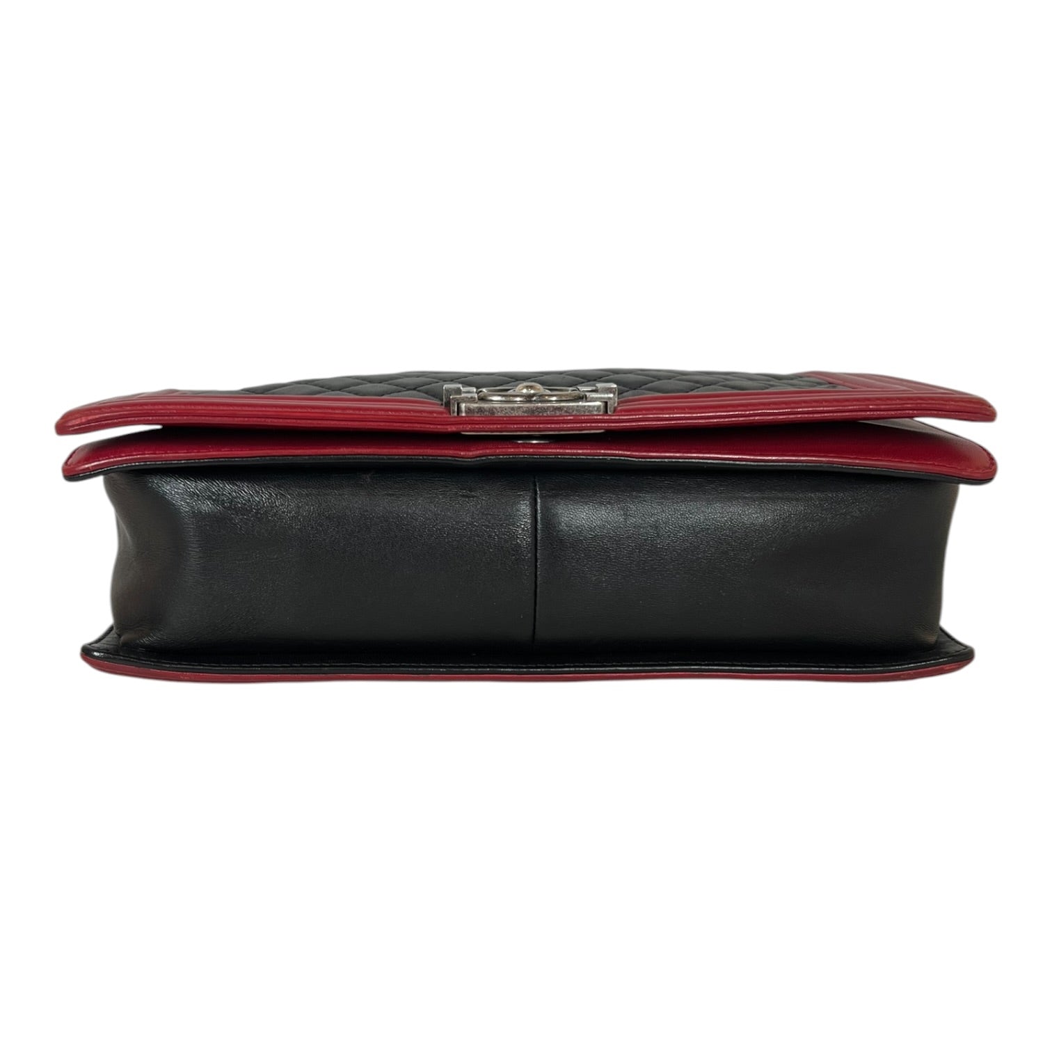 CHANEL/Cross Body Bag/Border/Leather/BLK/RED BORDER MEDIUM BOY BAG view 4