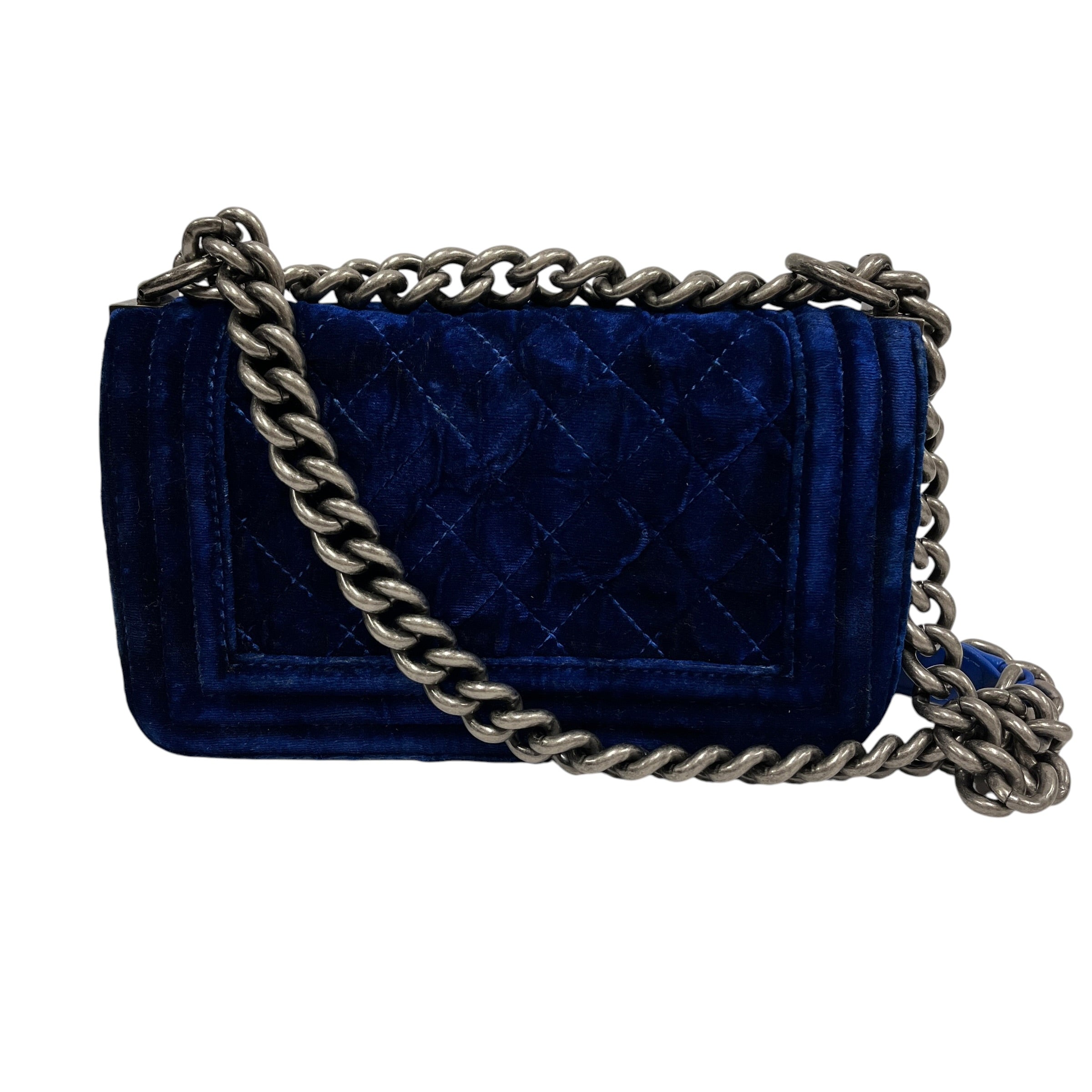 CHANEL/Cross Body Bag/NVY/ view 2