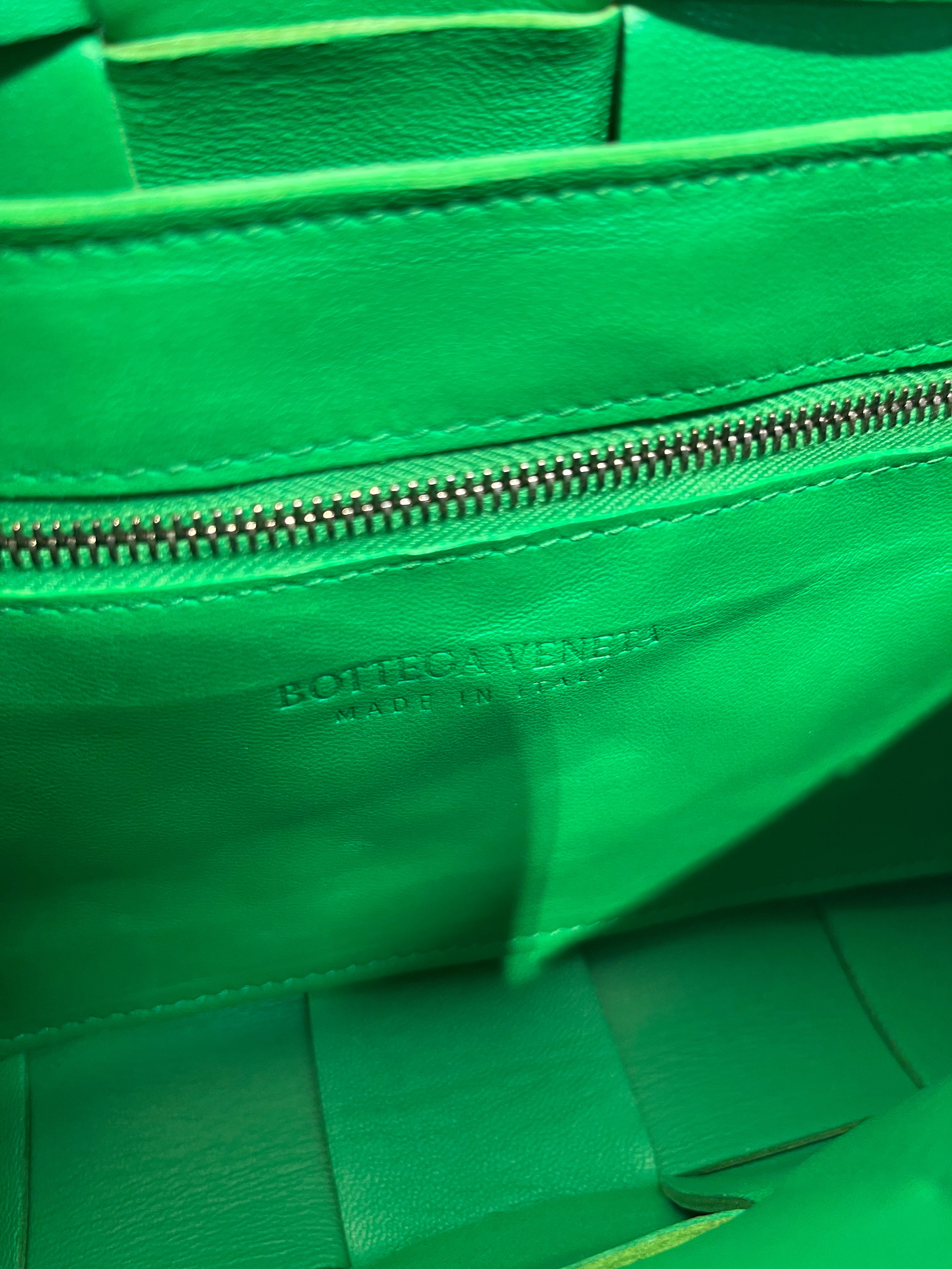 BOTTEGA VENETA/Cross Body Bag/Leather/GRN/ view 5