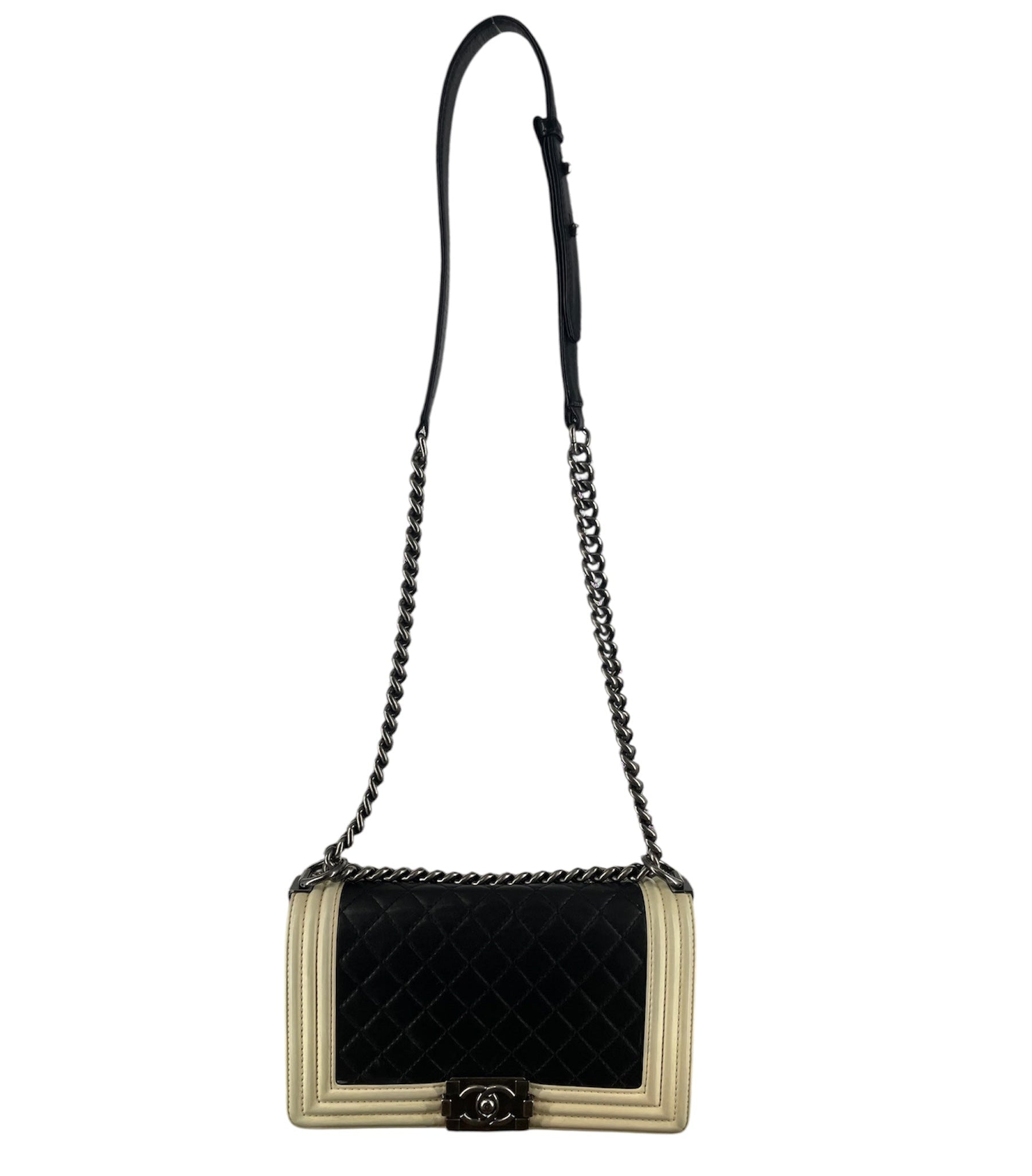 CHANEL/Cross Body Bag/Leather/BLK/BLACK CROSSBODY BAG view 1