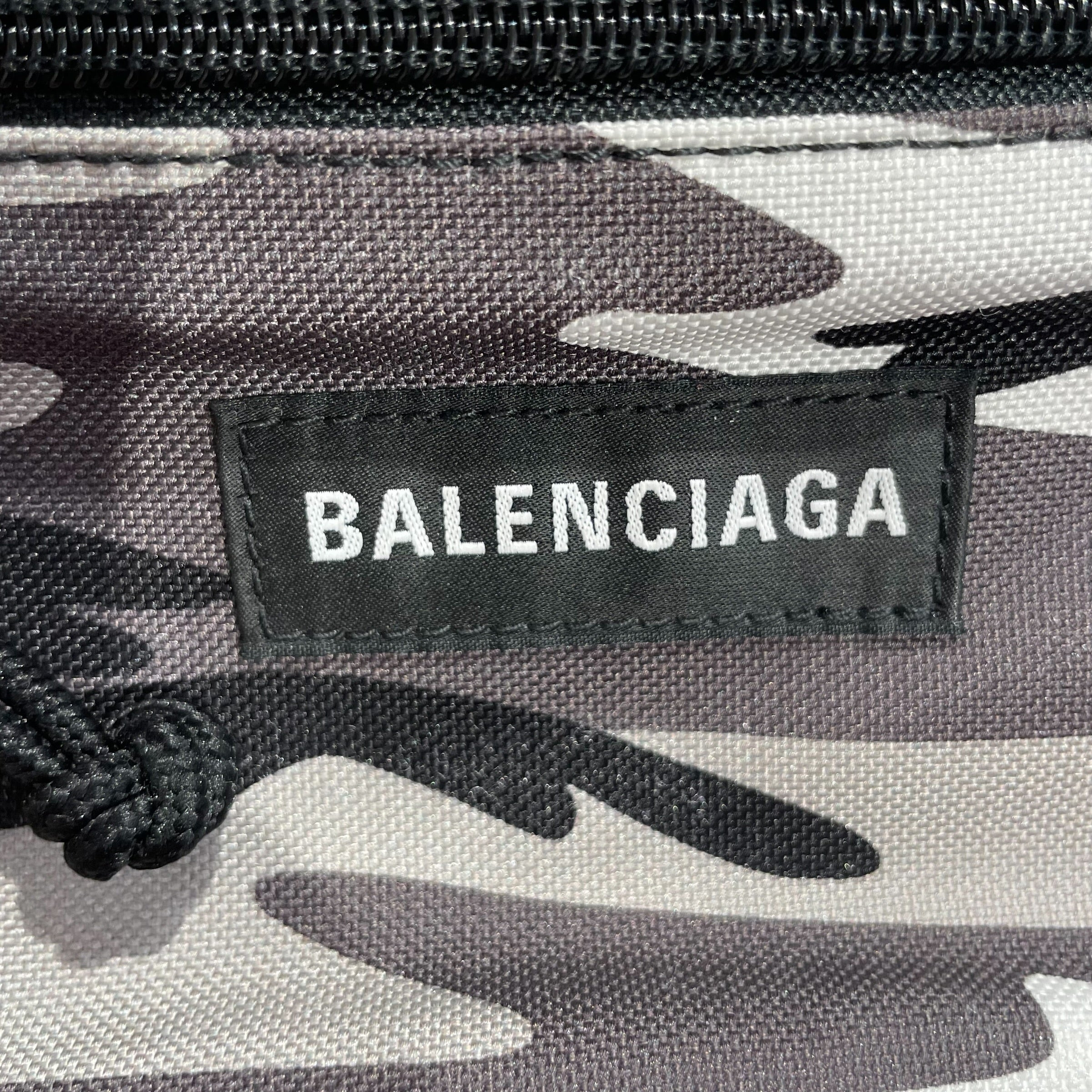 BALENCIAGA/Fanny Pack/Camouflage/Cotton/GRY/DISTRESSED CANVAS FANNY view 3