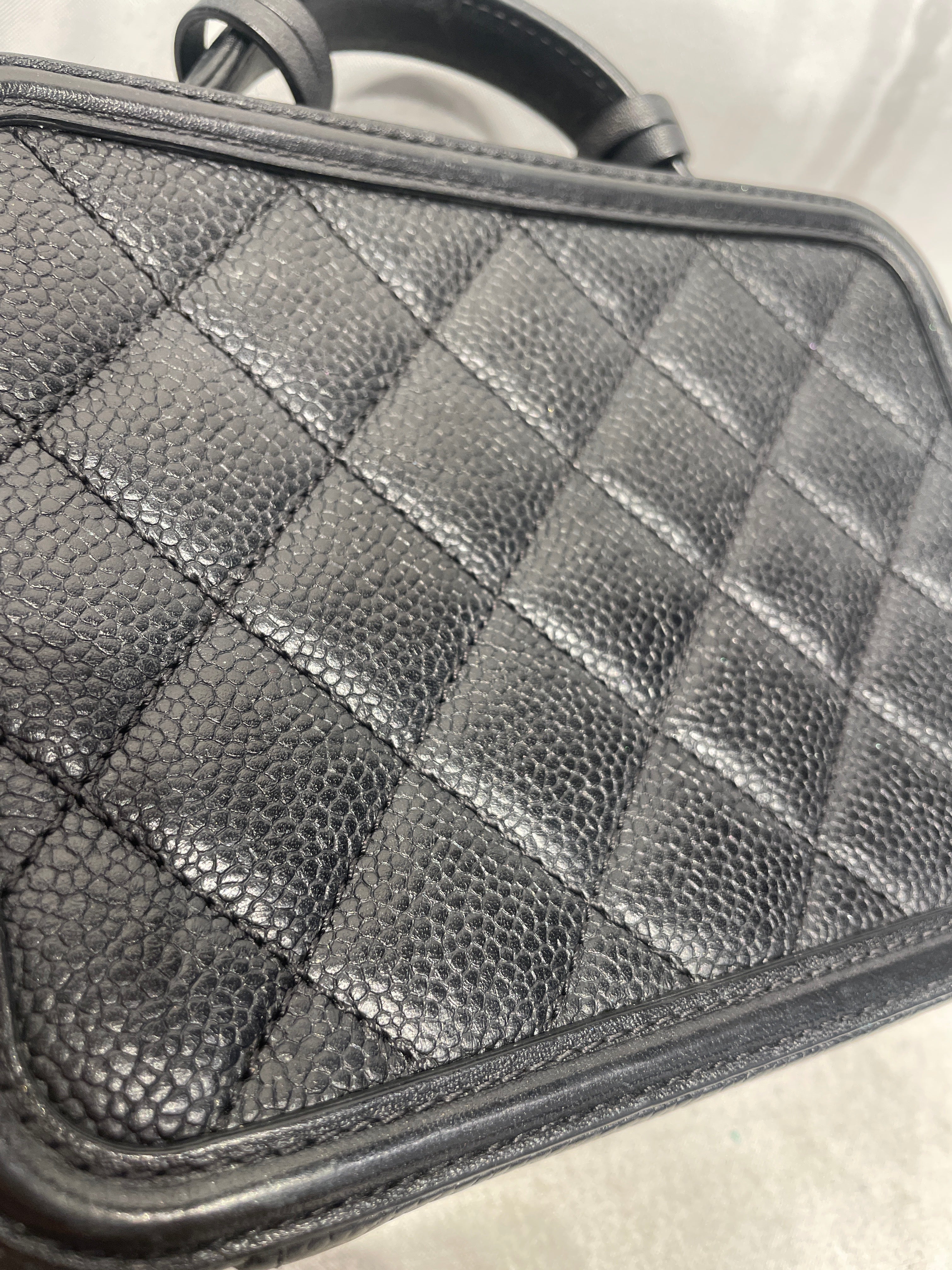CHANEL/Cross Body Bag/Leather/BLK/ view 6
