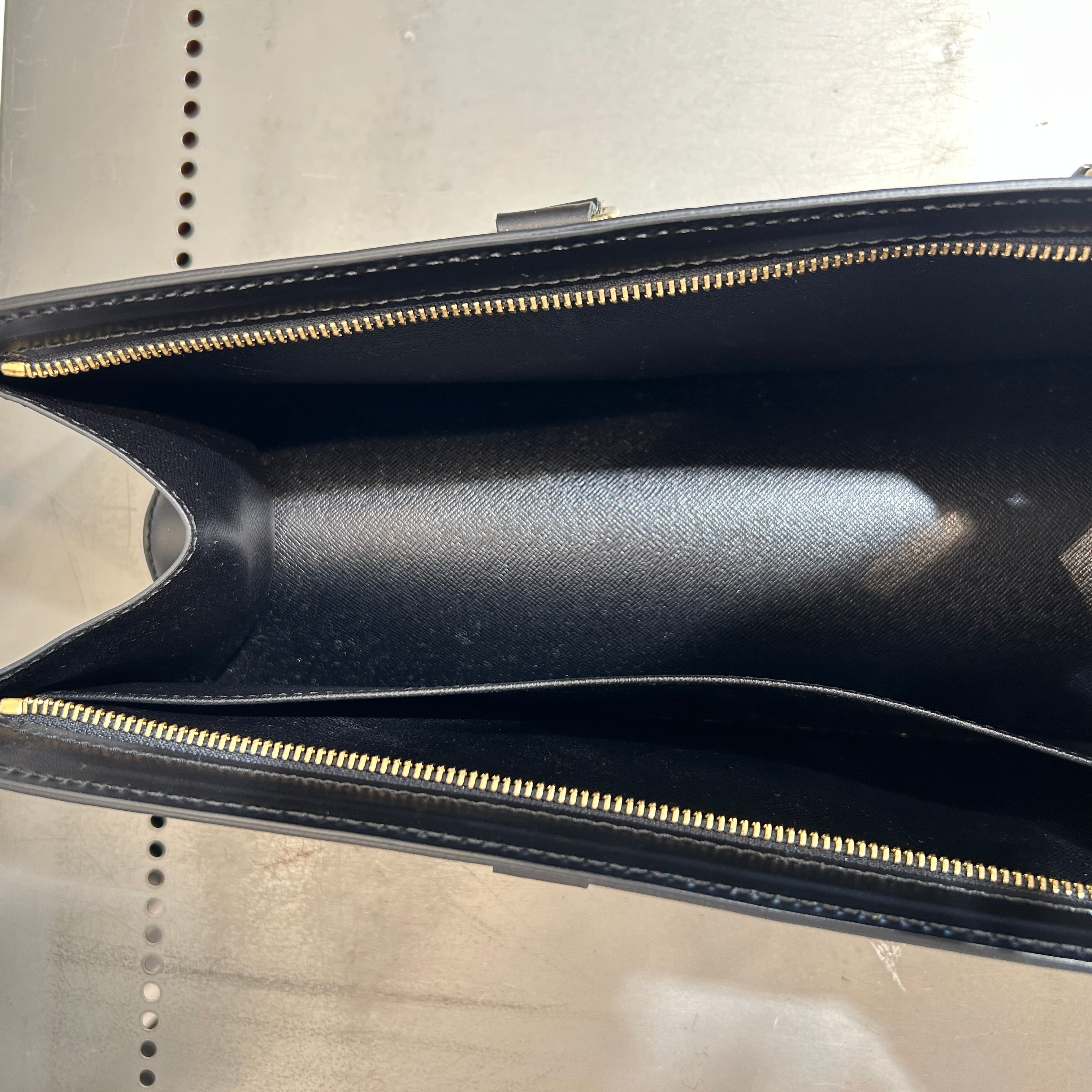 LOUIS VUITTON/Hand Bag/Leather/BLK/SAC TRIANGLE BAG view 5
