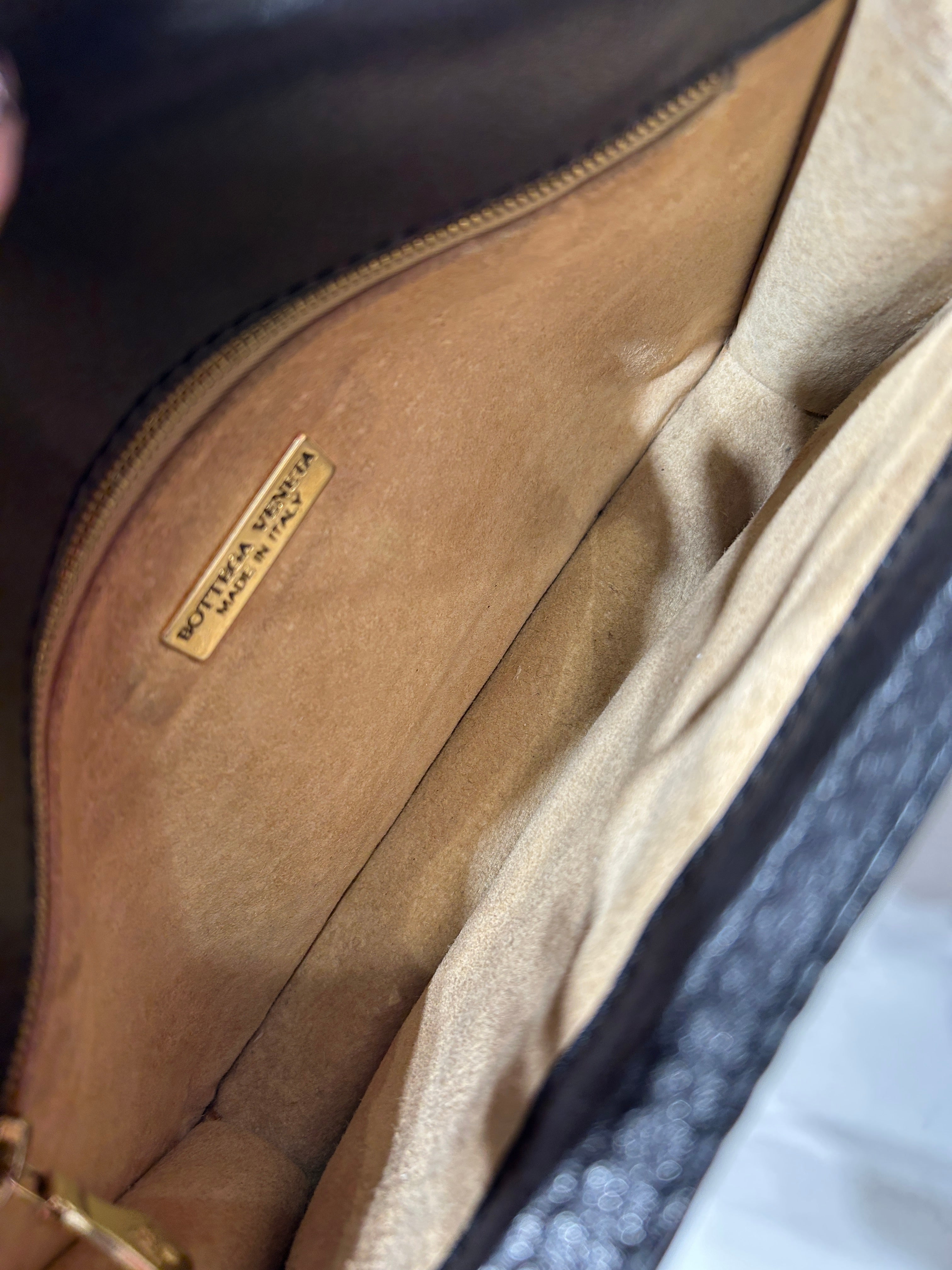 BOTTEGA VENETA/Cross Body Bag/M/Leather/BLK/ view 4