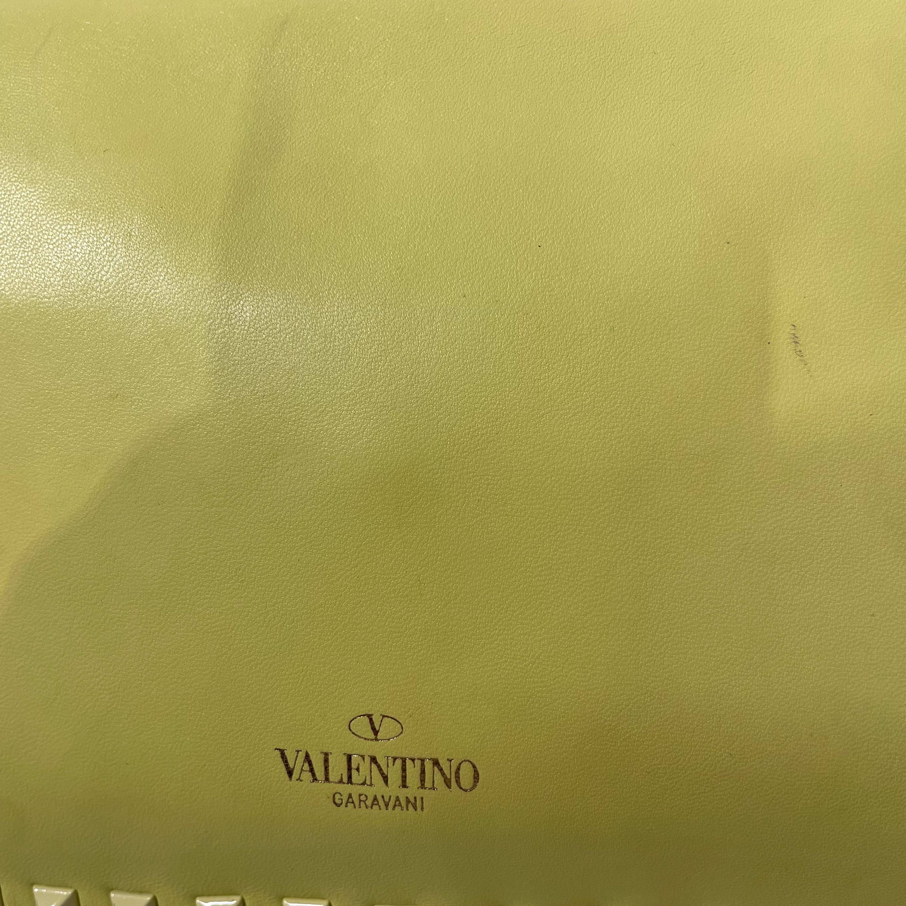 VALENTINO GARAVANI/Wallet/Leather/YEL/studded chartreuse clutch bag view 6