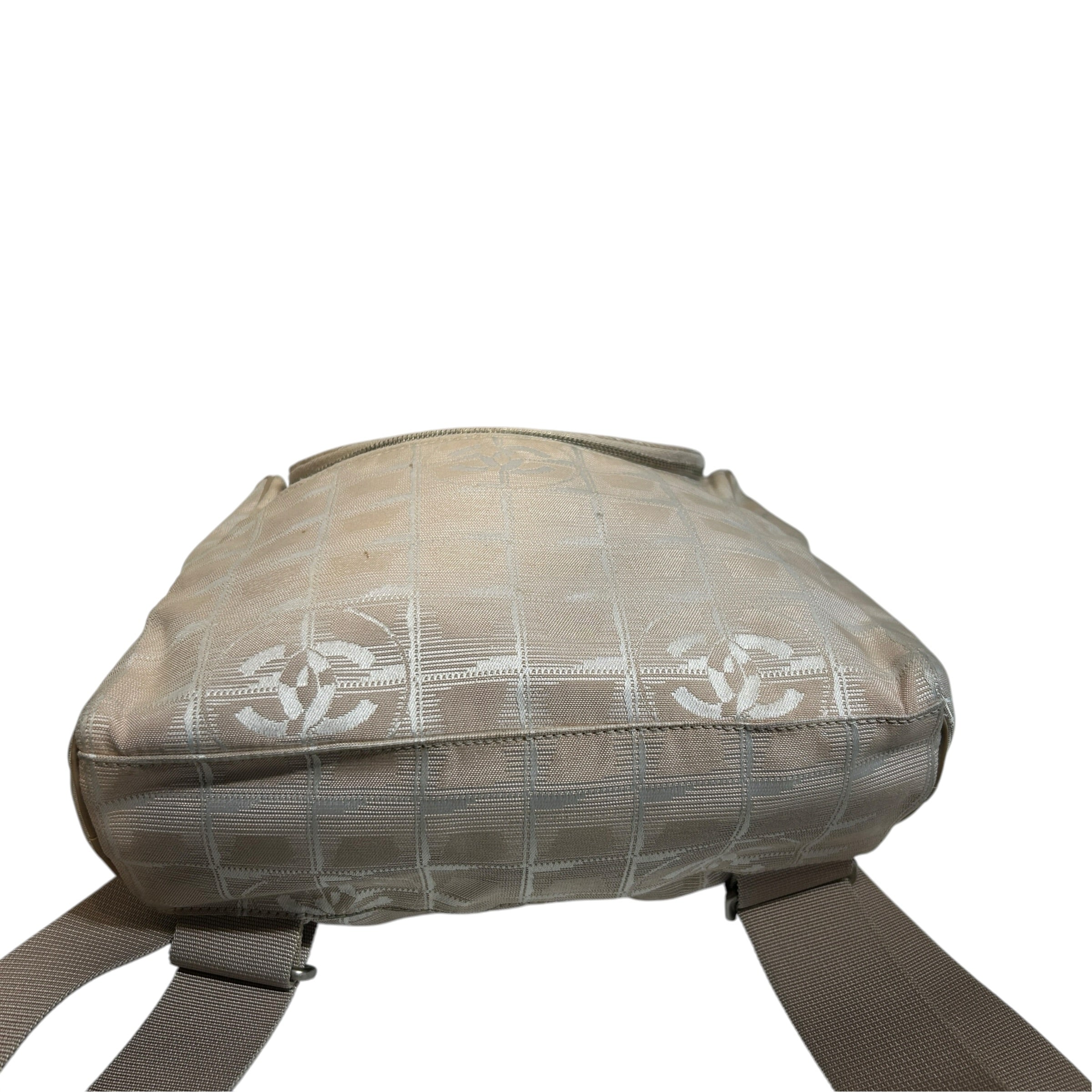 CHANEL/Bag/Monogram/Nylon/BEG/Travel Ligne view 3