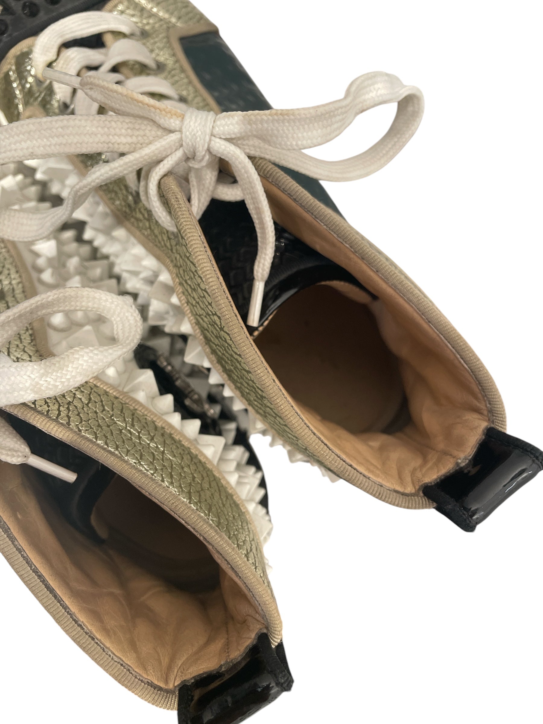 Christian Louboutin/Hi-Sneakers/EU 41/WHT/black spikes view 3