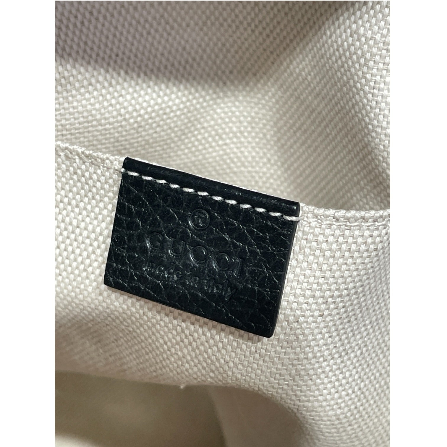 GUCCI/Backpack/Cowhide/BLK/Soho chain backpack view 3