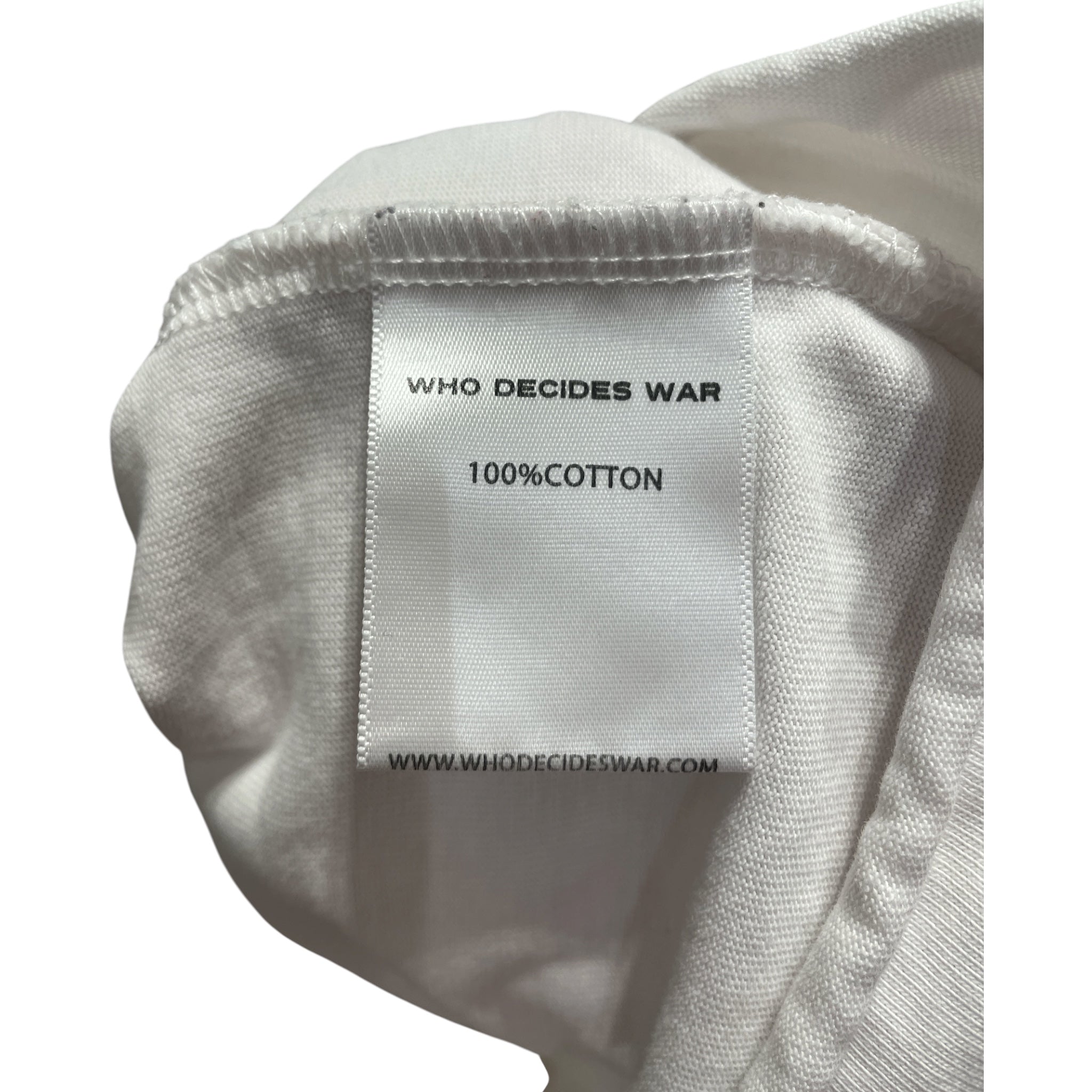 WHO DECIDES WAR/T-Shirt/M/Cotton/WHT/Graphic/underwater cropped shirt view 4