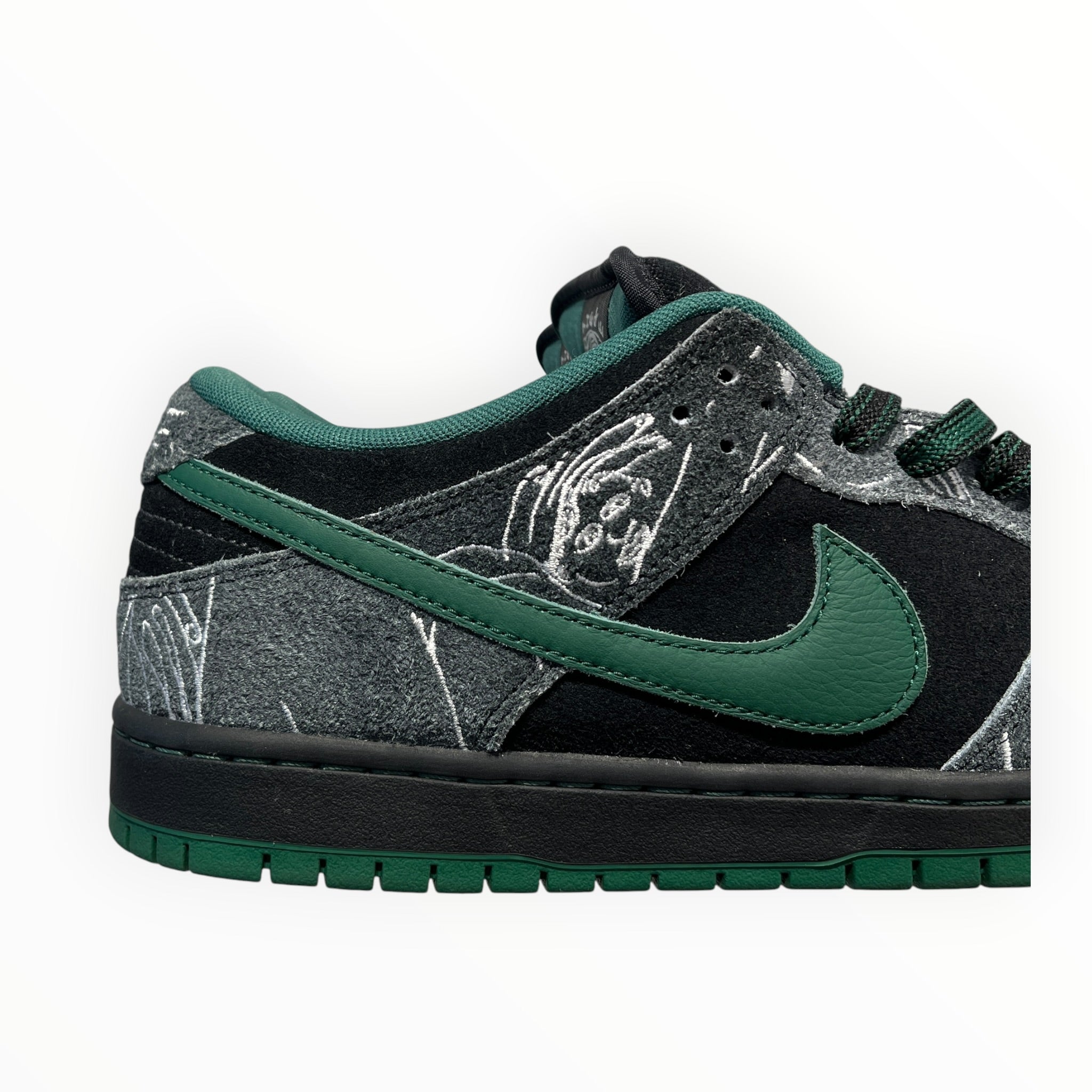 NIKE/Low-Sneakers/US 11/Graphic/Suede/NVY/Three Skateboards Sneakers view 6