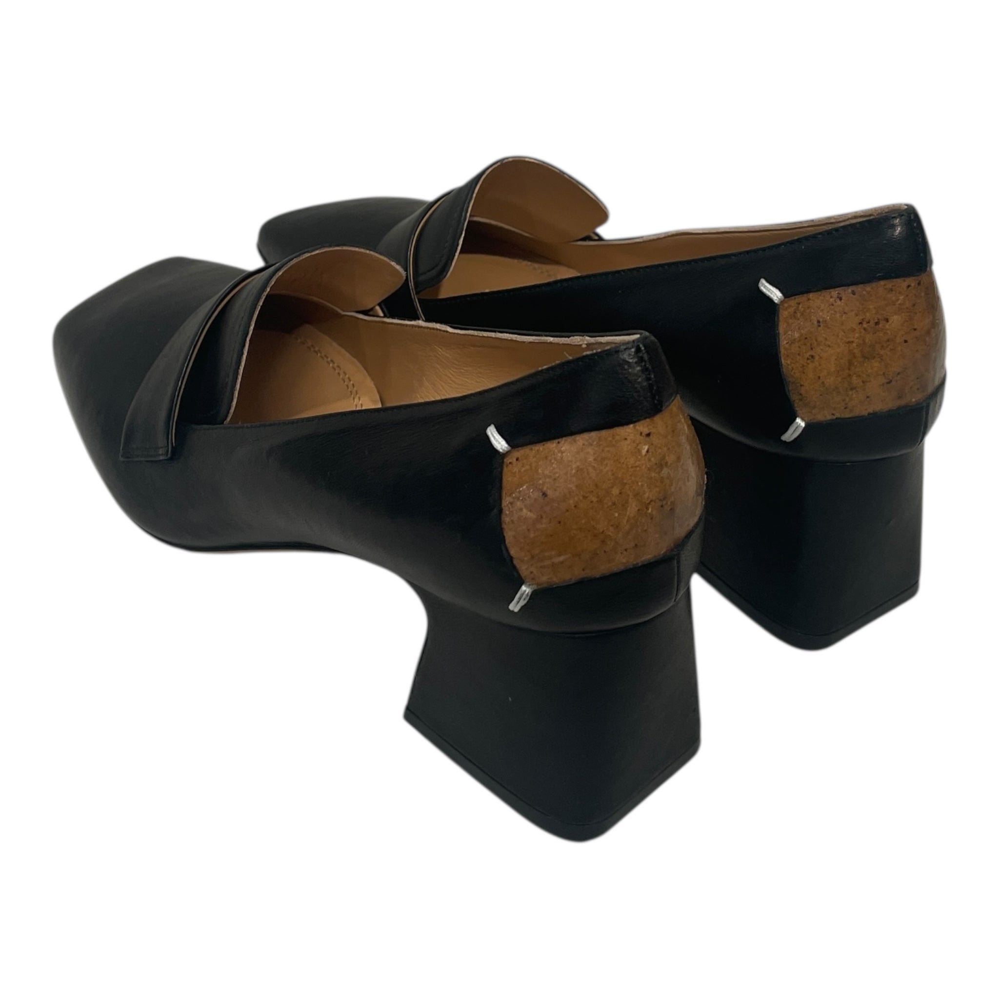 Maison Margiela/Heels/EU 35/Leather/BLK/CUT OUT HEEL SQUARE TOE HEEL view 2