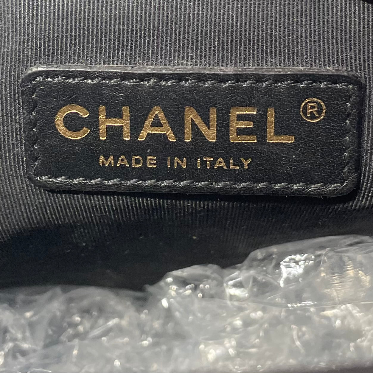 CHANEL/Cross Body Bag/Leather/BLK/Larga Boy Flap view 3