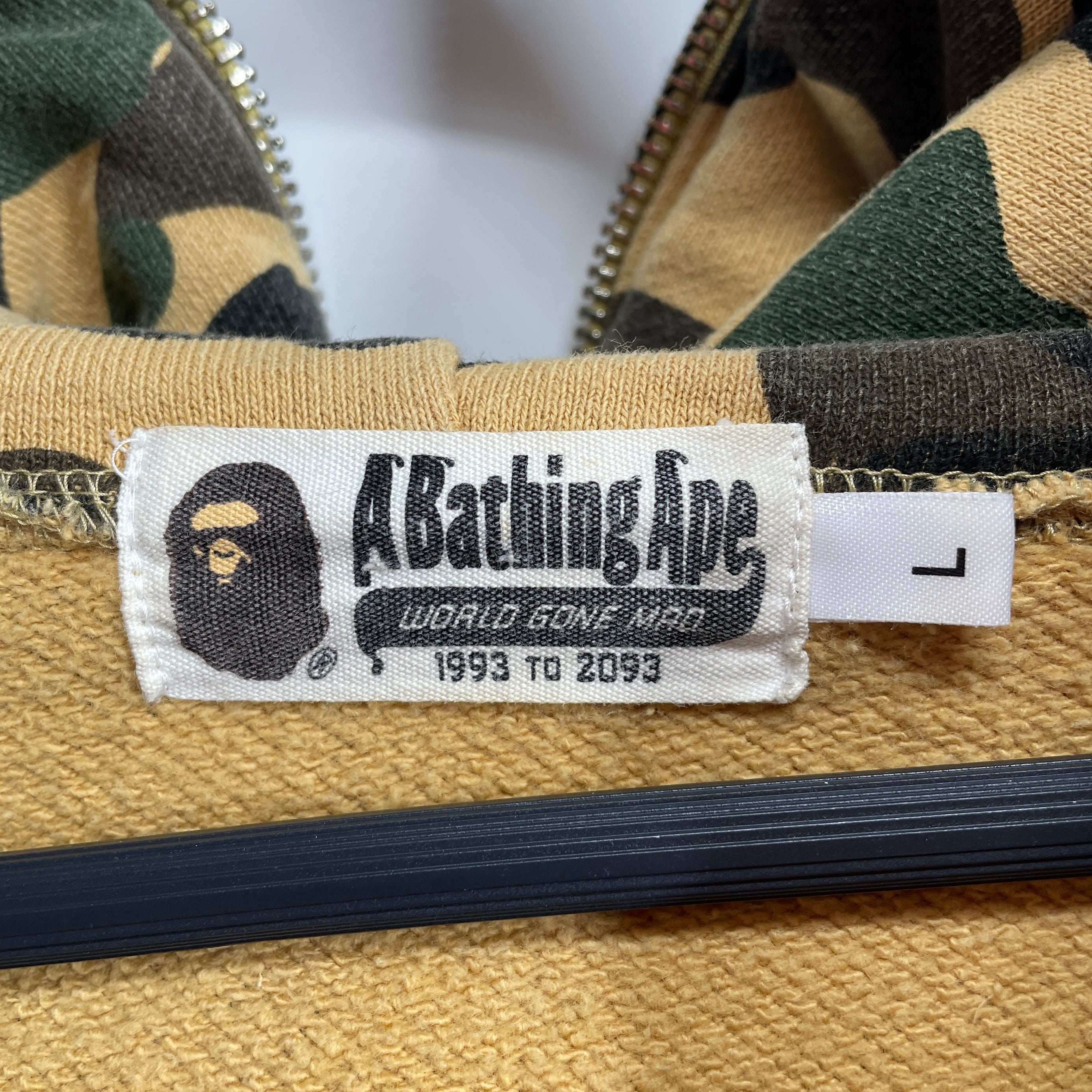 A BATHING APE/Zip Up Hoodie/L/Camouflage/Cotton/YEL/1ST CAMO SHARK HOODIE EXTENDED view 3