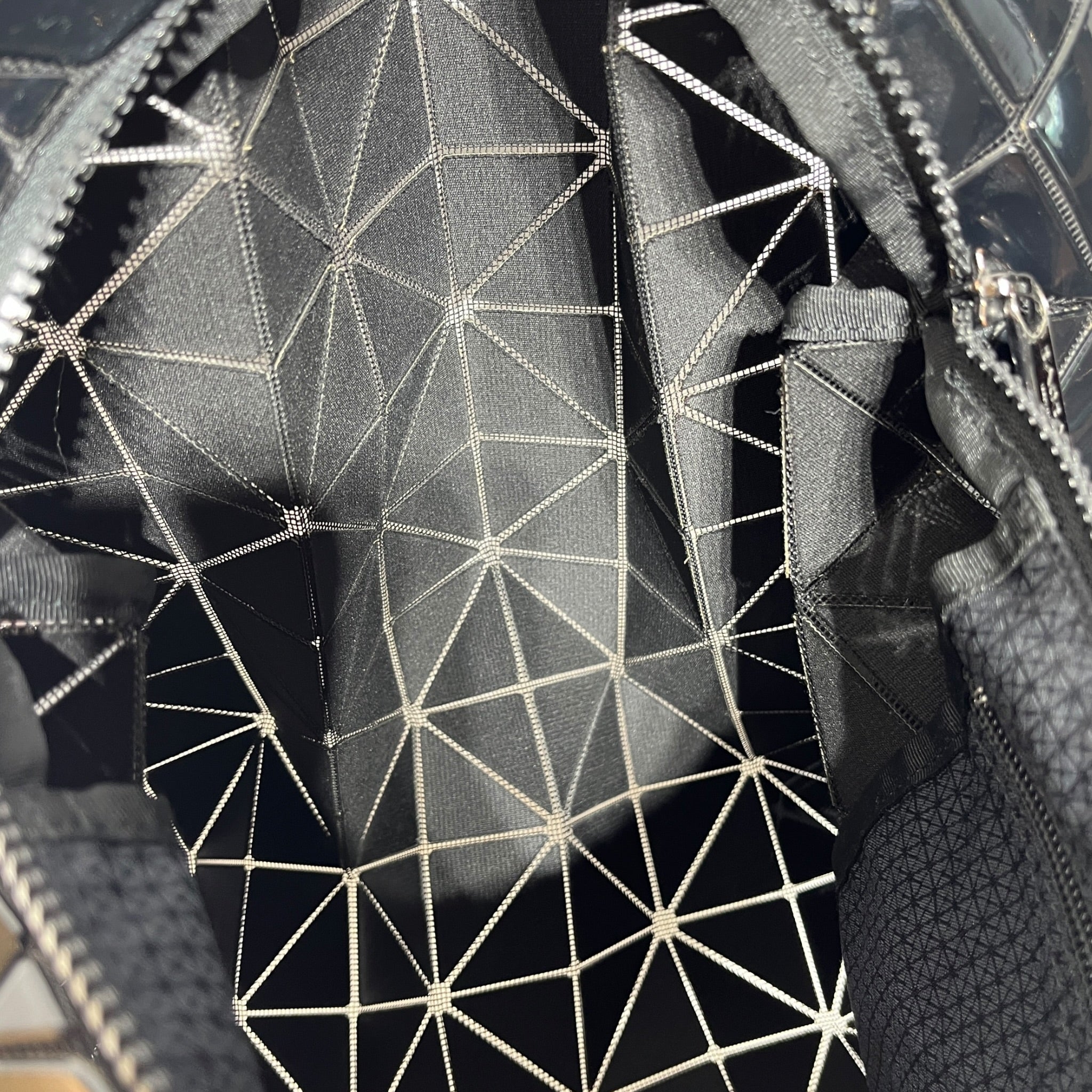 BAO BAO ISSEY MIYAKE/Tote Bag/Leather/BLK/GEOMETRIC PVC PANEL view 4