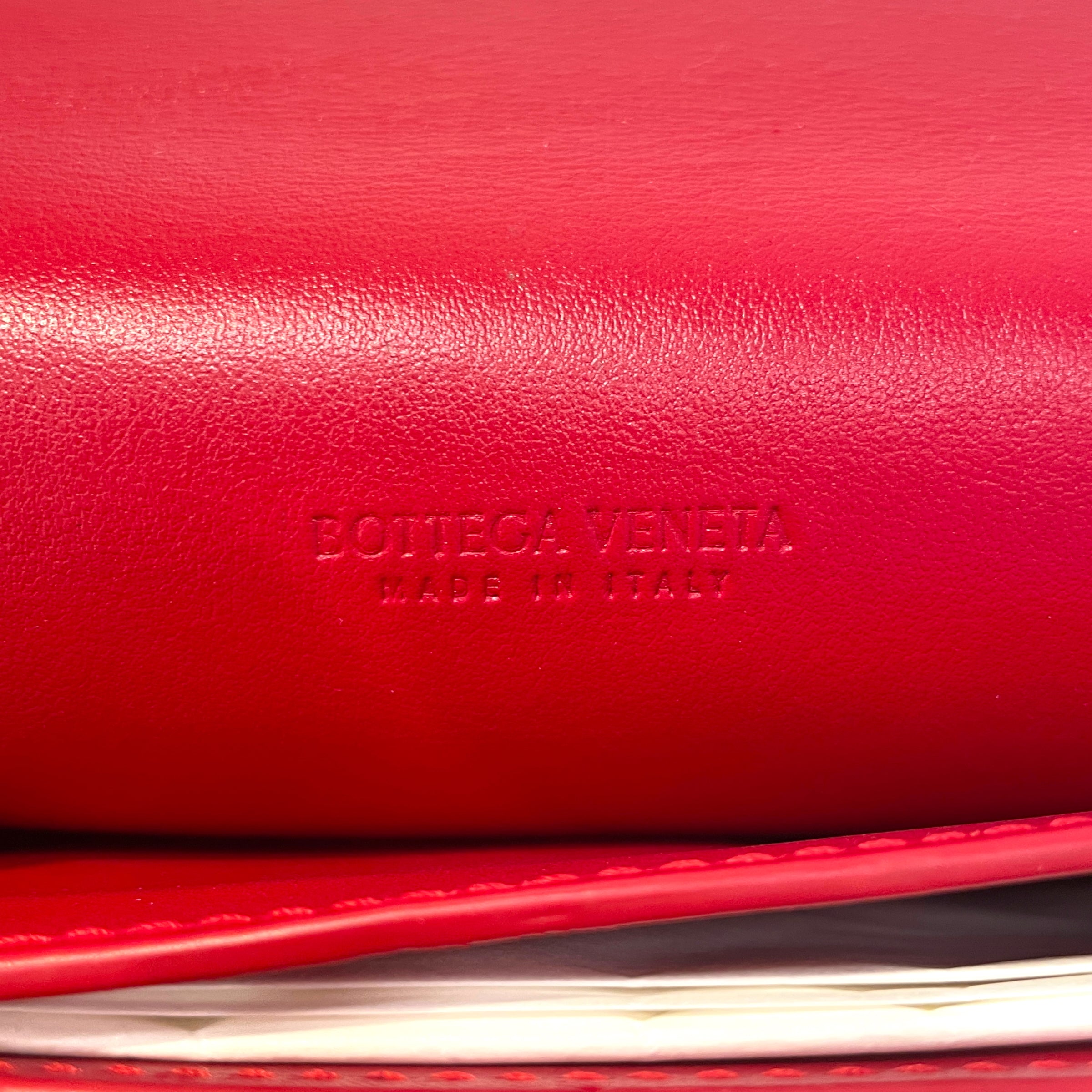 BOTTEGA VENETA/Cross Body Bag/Leather/RED/ view 3
