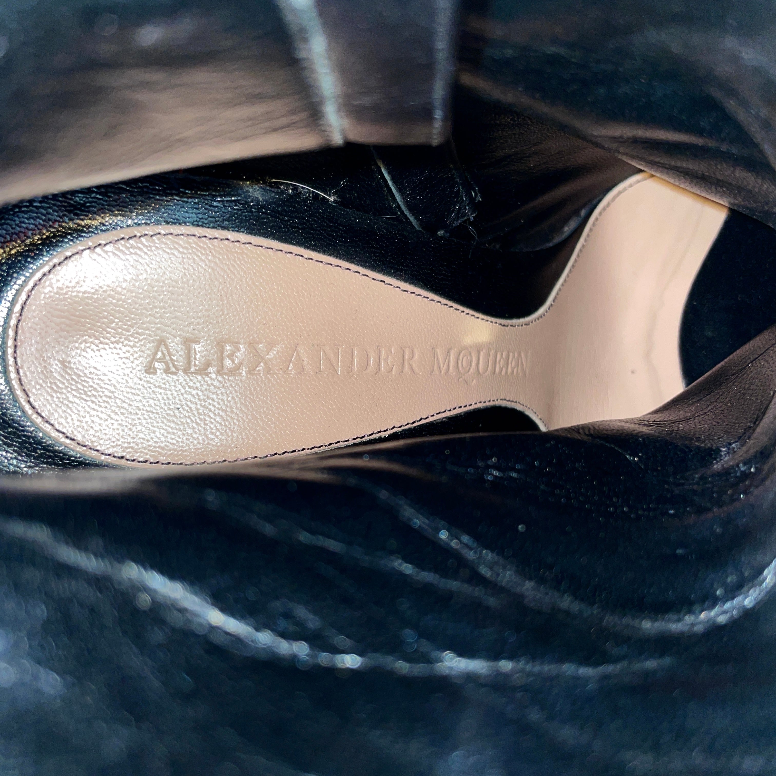 Alexander McQueen/Heels/EU 38/Leather/BLK/Heart Heel view 3